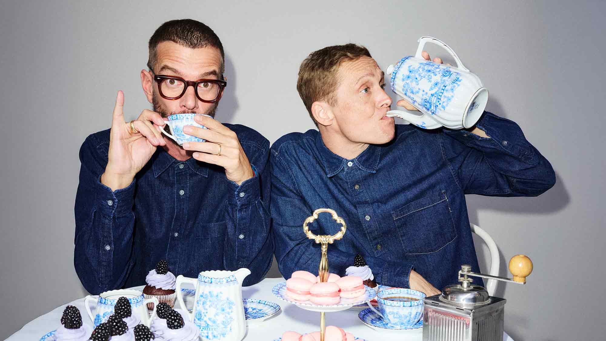 Joko und Matthias präsentieren mit &raquo;III Freunde&laquo; eine besondere Limited Edition – &raquo;III Freunde&laquo; Kaffee Crema und Espresso