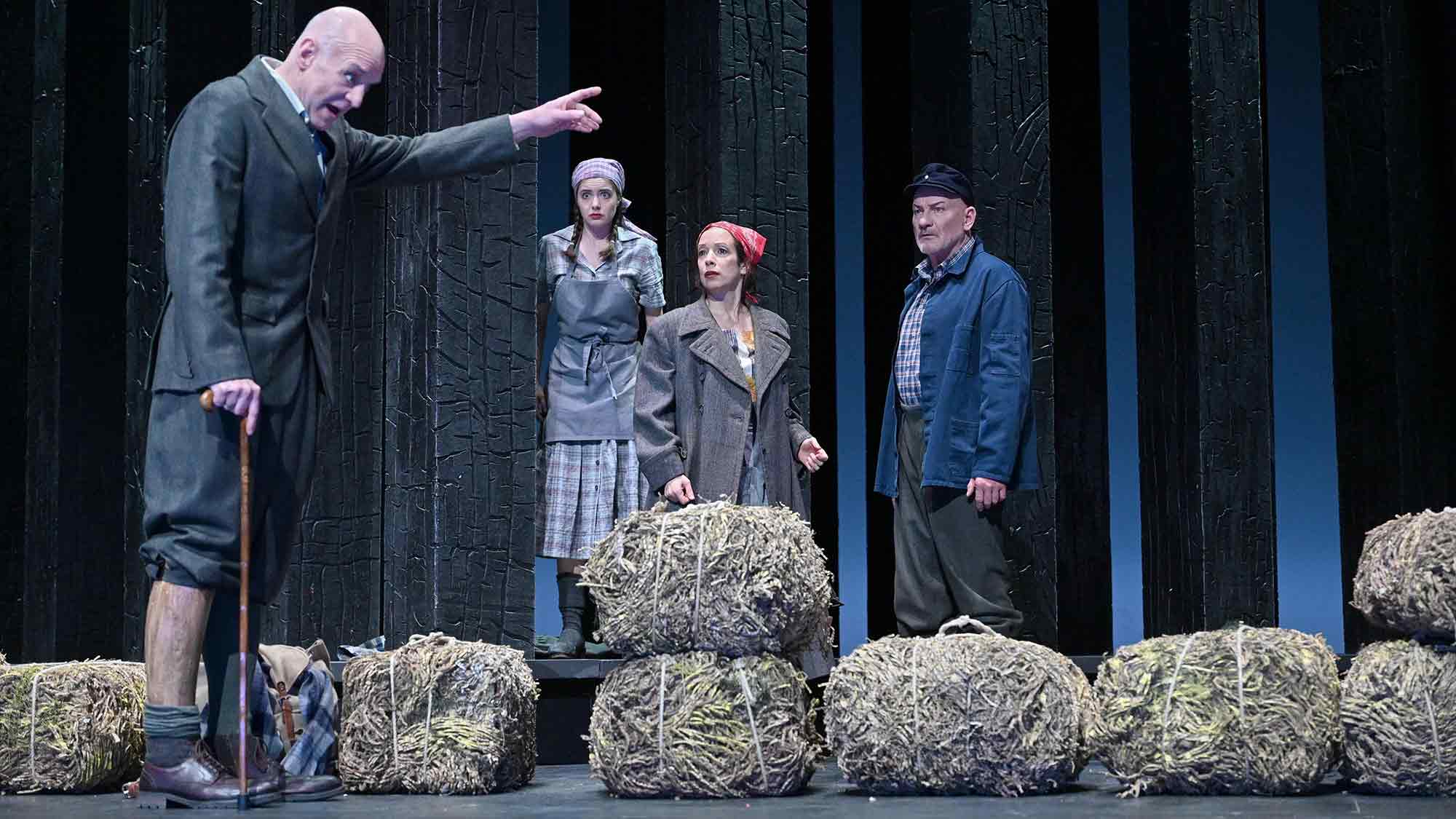 Theater Heilbronn: Lügen der Eltern zerreißen die Kindergeneration, »Eisenstein« von Christoph Nußbaumeder hat am 11. April 2025 im Großen Haus Premiere Theater Heilbronn: Lügen der Eltern zerreißen die Kindergeneration, »Eisenstein« von Christoph Nußbaumeder hat am 11. April 2025 im Großen Haus Premiere
