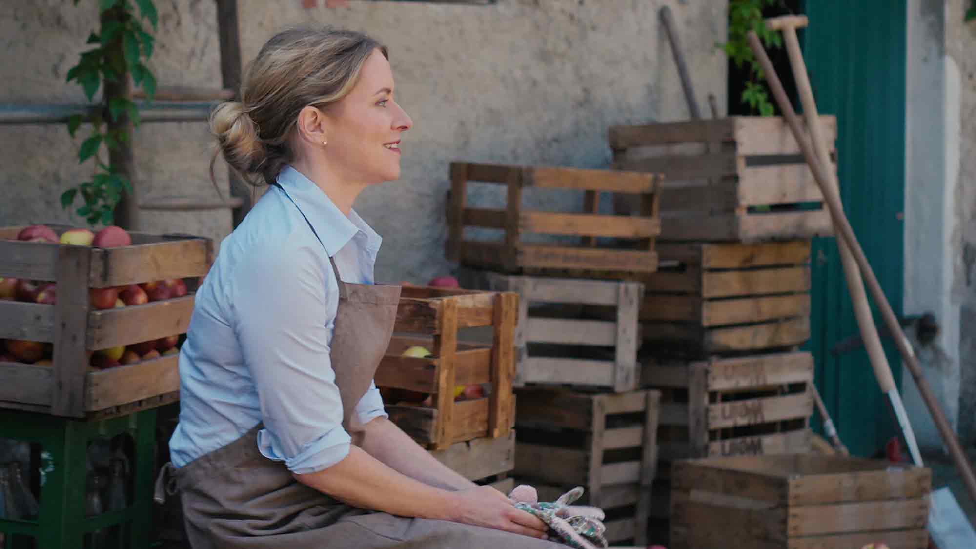 &raquo;Sat.1&laquo; und Joyn drehen die neue tägliche Serie &raquo;Ein Hof zum Verlieben&laquo; – Diana Staehly erbt in &raquo;Sat.1&laquo; einen Apfelhof