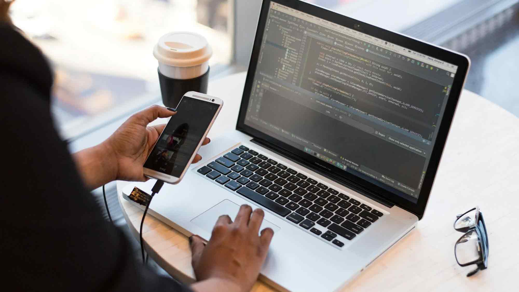 Maßgeschneiderte Softwarelösungen: Warum Custom Software Development immer gefragter wird