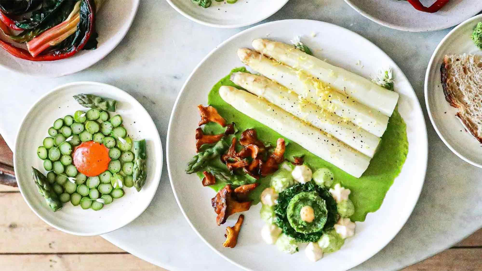Ernährungsexperte John Loverain erklärt Ninja: Wann ist die Saison für weißen Spargel? Ernährungsexperte John Loverain erklärt Ninja: Wann ist die Saison für weißen Spargel?