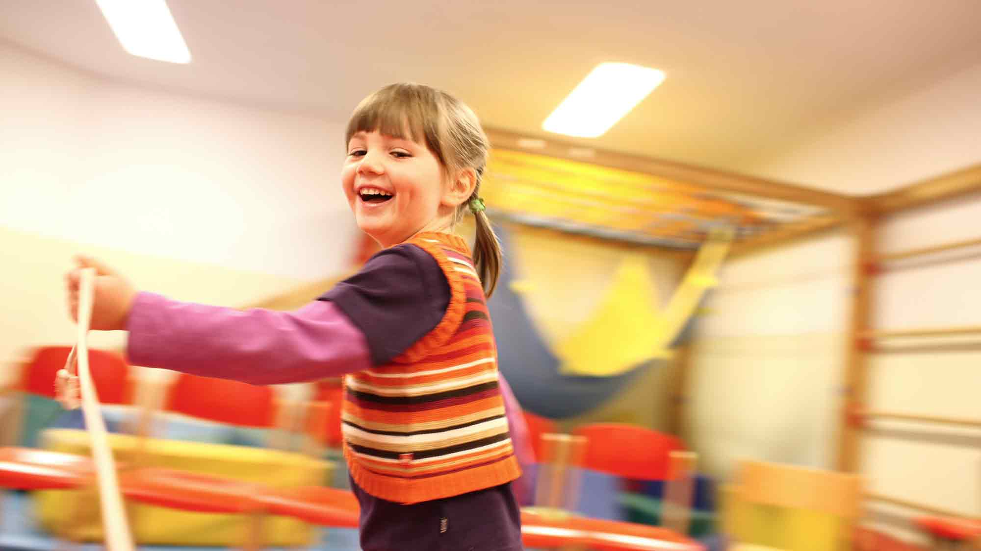 Musik von Anfang an! Neue Kurse für die Kleinsten an der Johannes Brahms Musikschule Detmold Musik von Anfang an! Neue Kurse für die Kleinsten an der Johannes Brahms Musikschule Detmold