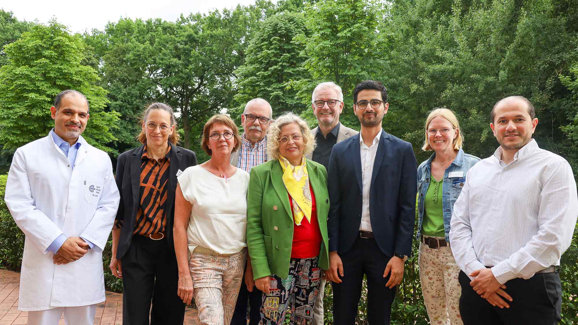 Brustzentrum Ostwestfalen überzeugt im Audit – klare Empfehlung zur Zertifizierung der Standorte Bielefeld, Gütersloh und Herford Brustzentrum Ostwestfalen überzeugt im Audit – klare Empfehlung zur Zertifizierung der Standorte Bielefeld, Gütersloh und Herford