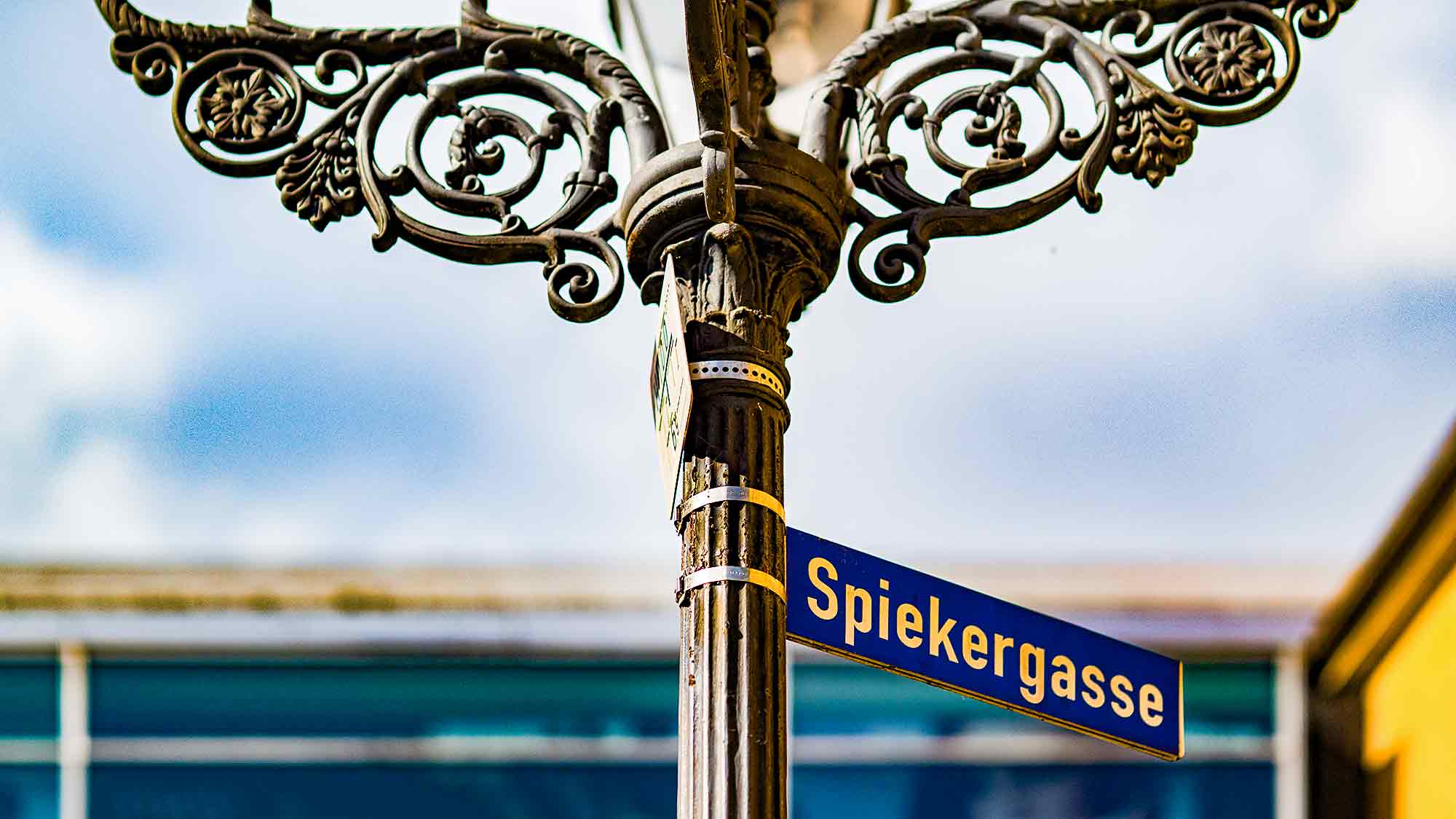Wegweiser Spiekergasse, Berliner Platz (HVP) Gütersloh Wegweiser Spiekergasse, Berliner Platz (HVP) Gütersloh