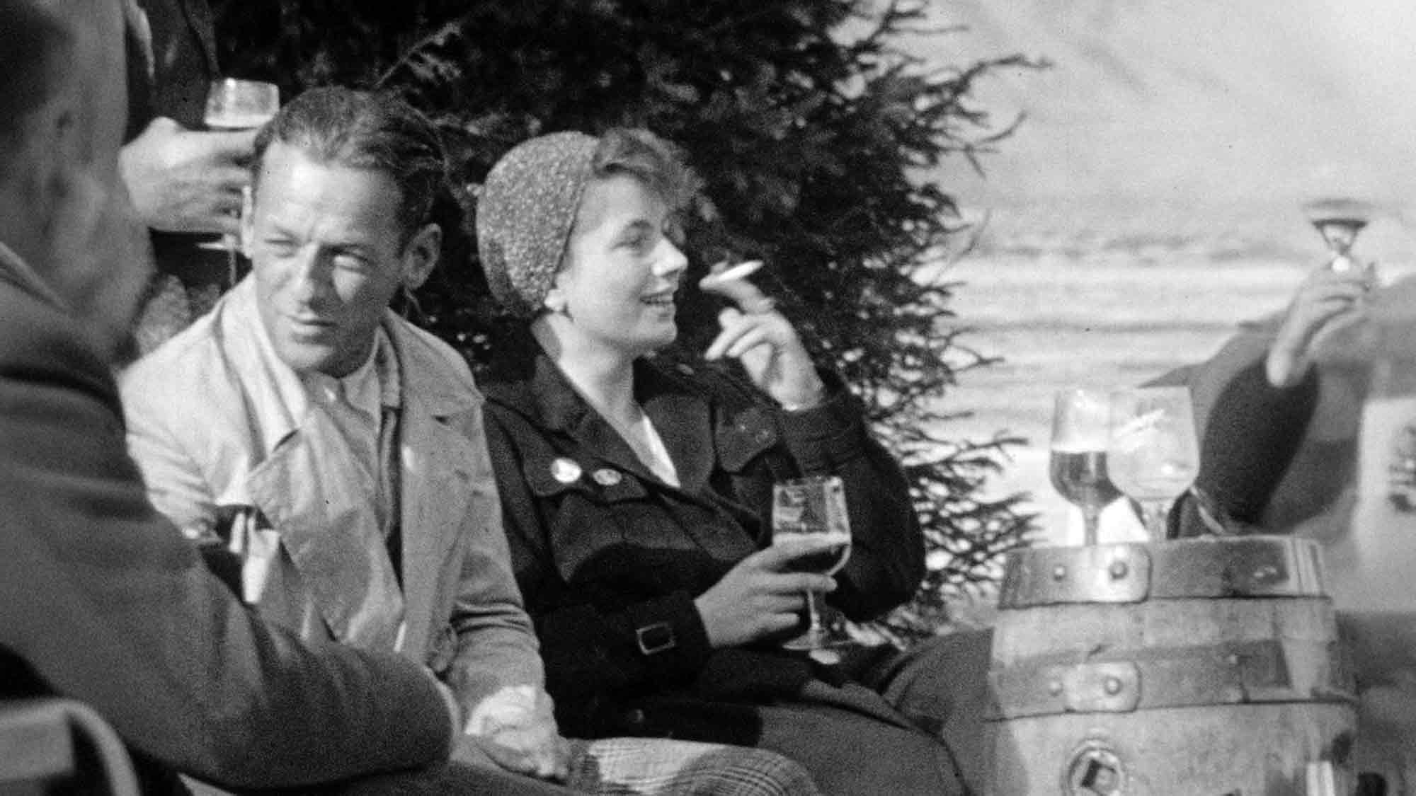 Vortrag zur Westfalen Ausstellung »Die›Neue Frau‹ in der Provinz? Rollenbilder und Geschlechterordnung in Westfalen während der Weimarer Republik« Vortrag zur Westfalen Ausstellung »Die›Neue Frau‹ in der Provinz? Rollenbilder und Geschlechterordnung in Westfalen während der Weimarer Republik«
