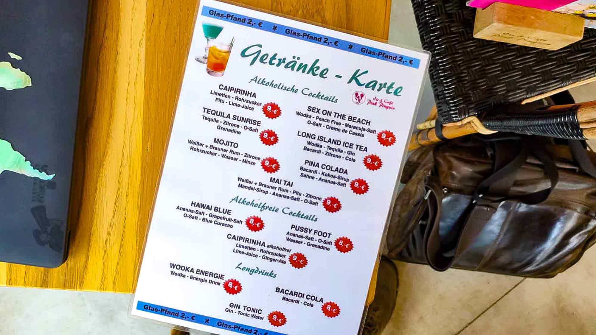 Eiscafé Pink Pinguin, Dreiecksplatz Gütersloh: Cocktailkarte zur »Woche der Kleinen Künste« 2025 geleakt Eiscafé Pink Pinguin, Dreiecksplatz Gütersloh: Cocktailkarte zur »Woche der Kleinen Künste« 2025 geleakt