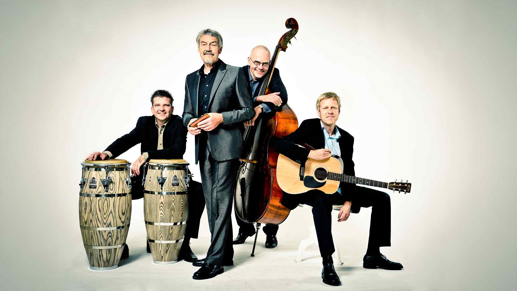 Konzertreihe &raquo;Trompetenbaum und Geigenfeige&laquo;: &raquo;Matt Walsh Acoustic Quartet&laquo; auf dem Rittergut Haus Heerfeld in Wadersloh, 31. August 2025