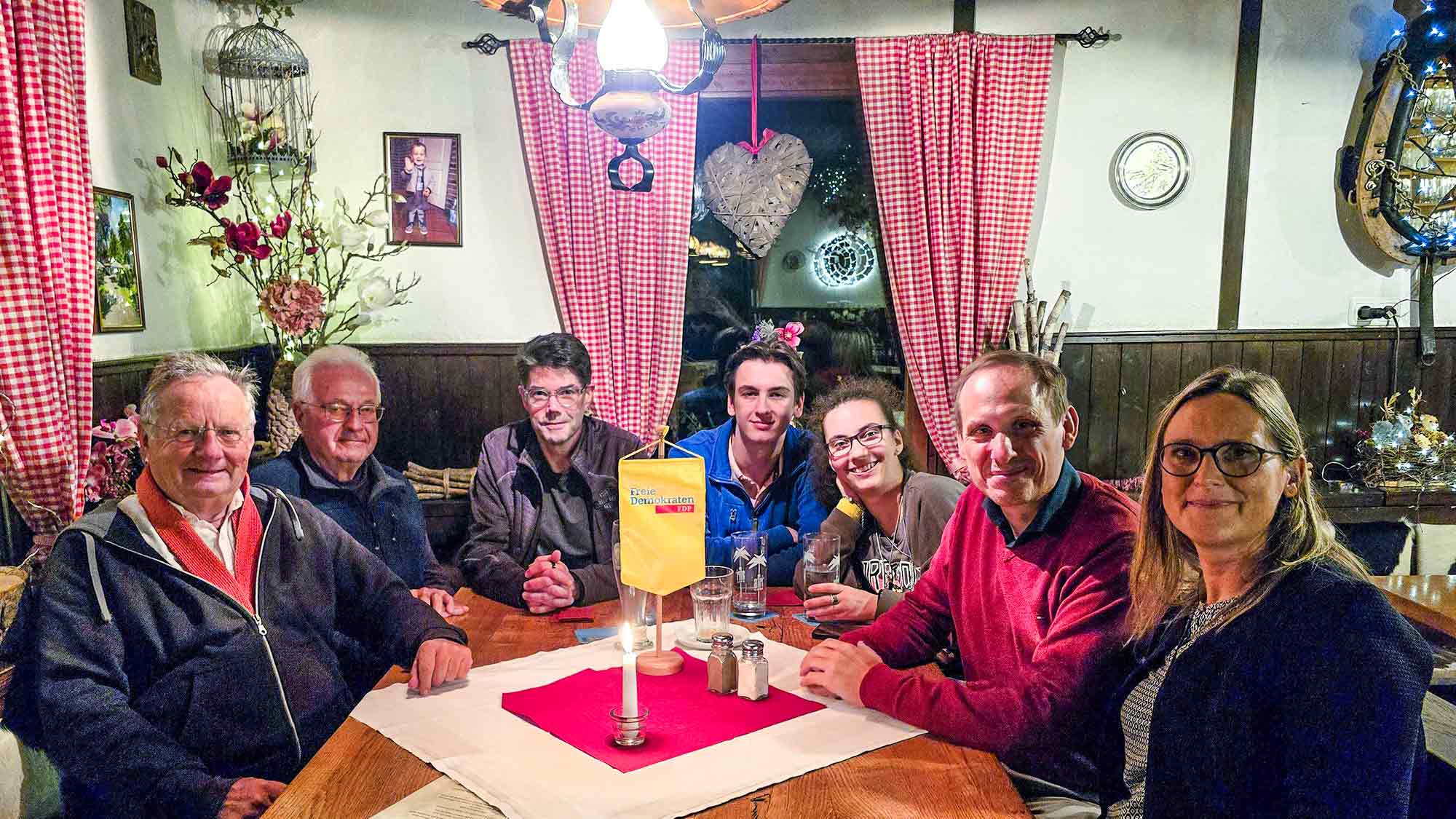 Politik, Gaudi und Lebensfreude in Haar – liberaler Herbststammtisch auch in diesem Jahr gut besucht Politik, Gaudi und Lebensfreude in Haar – liberaler Herbststammtisch auch in diesem Jahr gut besucht