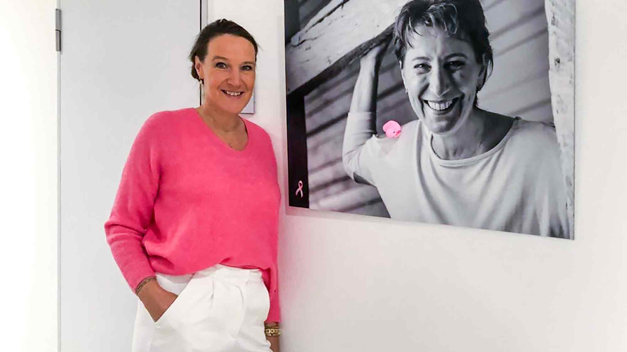 Der Oktober 2025 ist pink: Klinikum Gütersloh startet Aktionsmonat mit Ausstellung und Veranstaltungsreihe rund um das Thema Brustkrebs Der Oktober 2025 ist pink: Klinikum Gütersloh startet Aktionsmonat mit Ausstellung und Veranstaltungsreihe rund um das Thema Brustkrebs