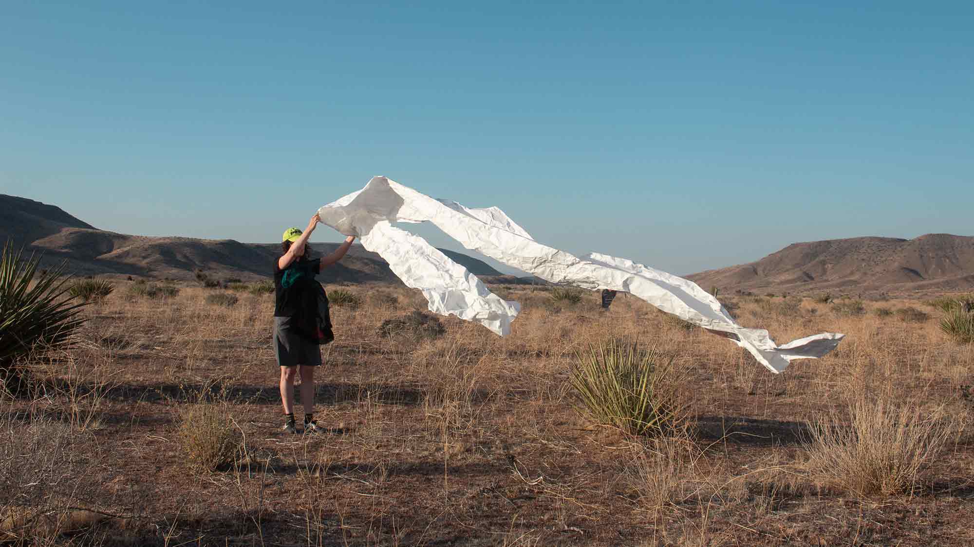Muthesius Kunsthochschule: »Public Realities—Urban Fictions« – Studenten zeigen Ausstellung zwischen Konsum und Leere Muthesius Kunsthochschule: »Public Realities—Urban Fictions« – Studenten zeigen Ausstellung zwischen Konsum und Leere