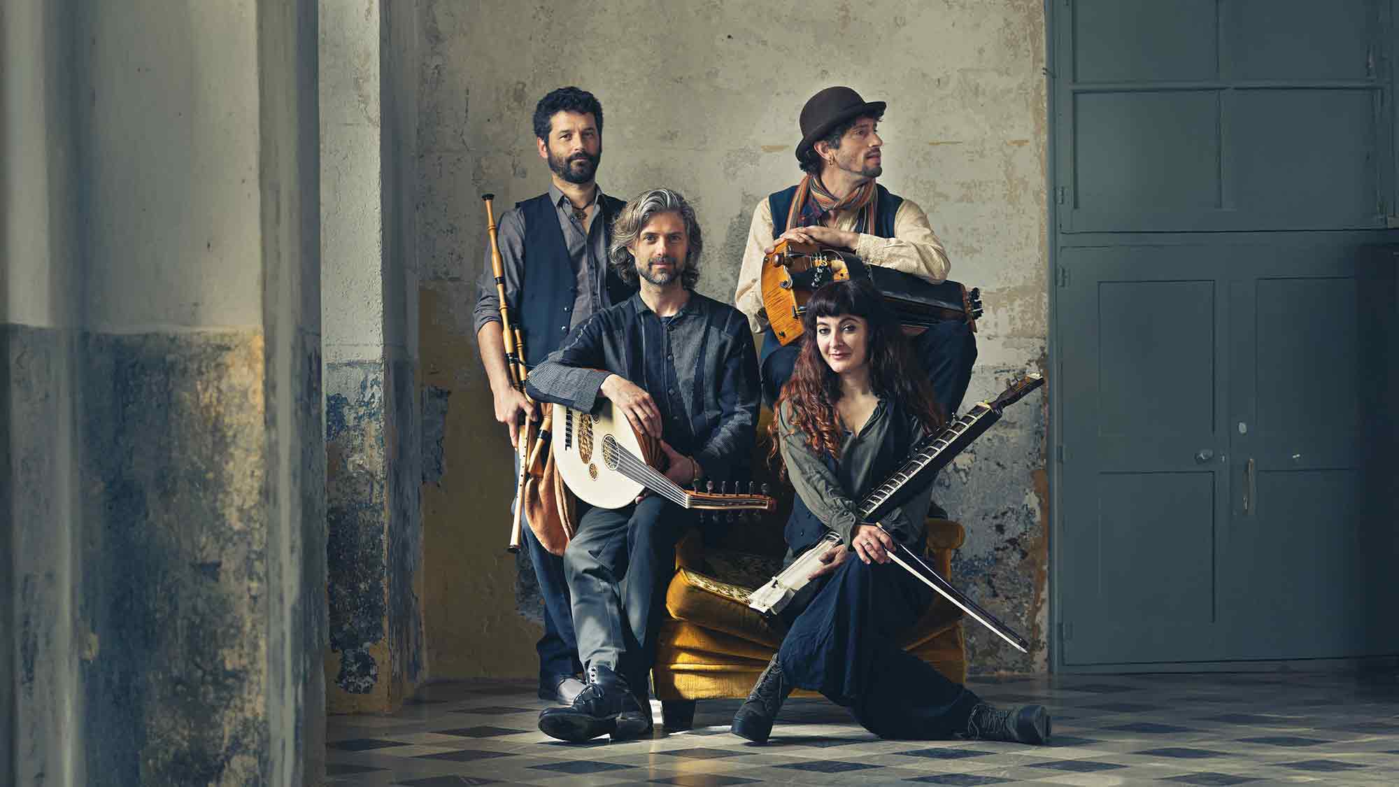 »Klangkosmos Weltmusik« – Belgien,
Flämische Lieder aus der Kulturmetropole Antwerpen im Theater Gütersloh
, 18. November 2025 »Klangkosmos Weltmusik« – Belgien,
Flämische Lieder aus der Kulturmetropole Antwerpen im Theater Gütersloh
, 18. November 2025