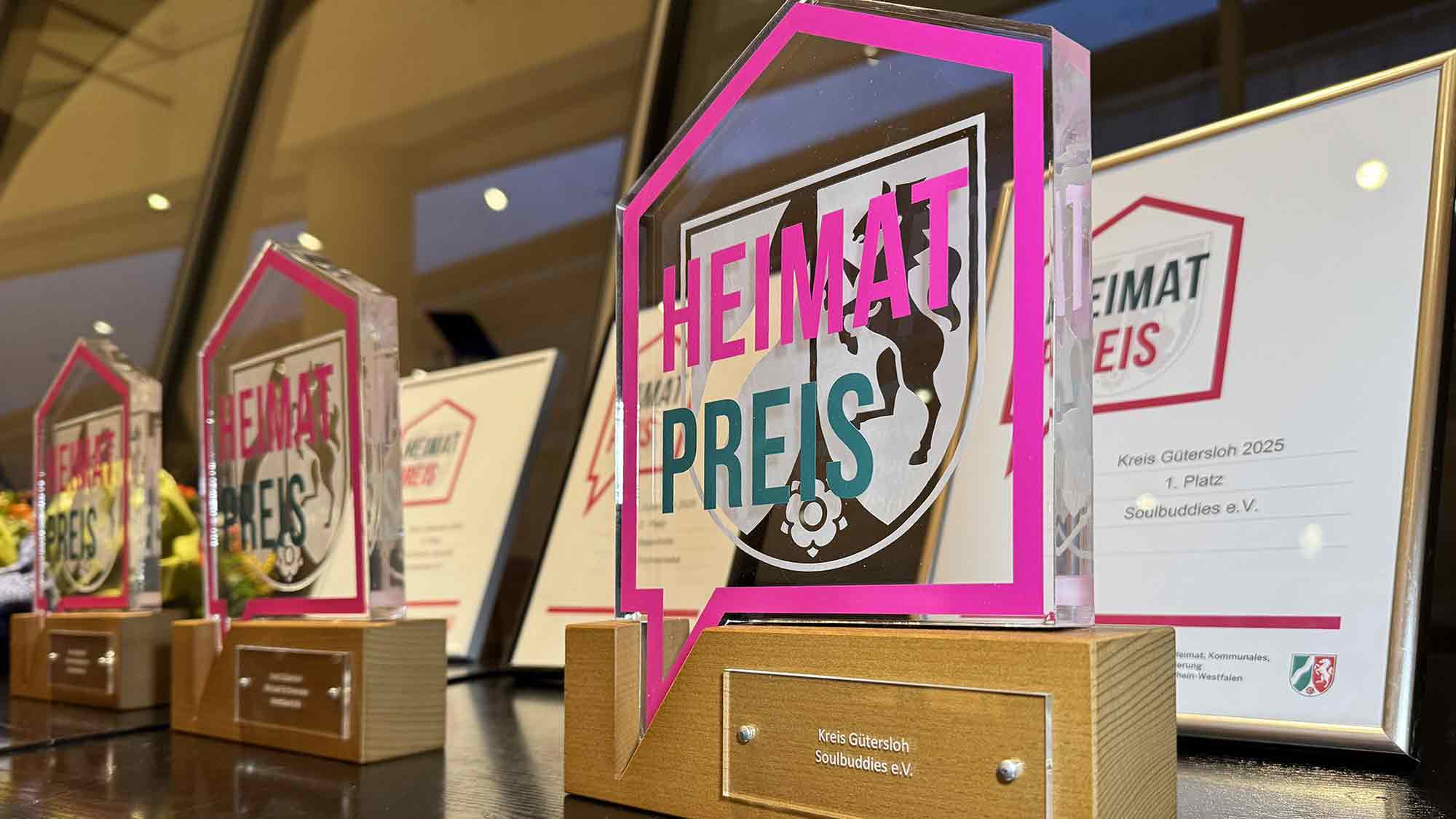 Heimatpreis des Kreises Gütersloh für die »Soulbuddies«, Michael Erichreineke und den »Farmhouse Jazzclub« Heimatpreis des Kreises Gütersloh für die »Soulbuddies«, Michael Erichreineke und den »Farmhouse Jazzclub«