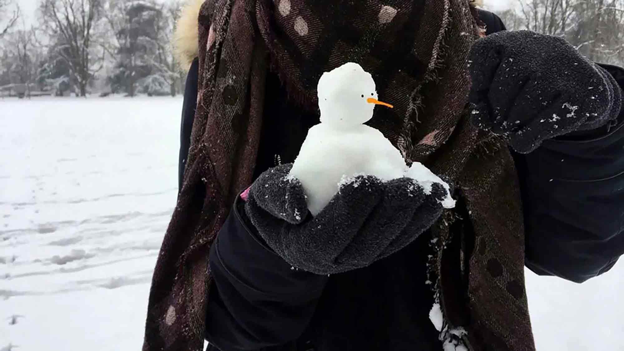Elsa Bielefeld: Snowmen – tägliches Videoscreening mit Kurzfilmen aus einem Wettbewerb, 20. Dezember 2025 bis 15. Januar 2026