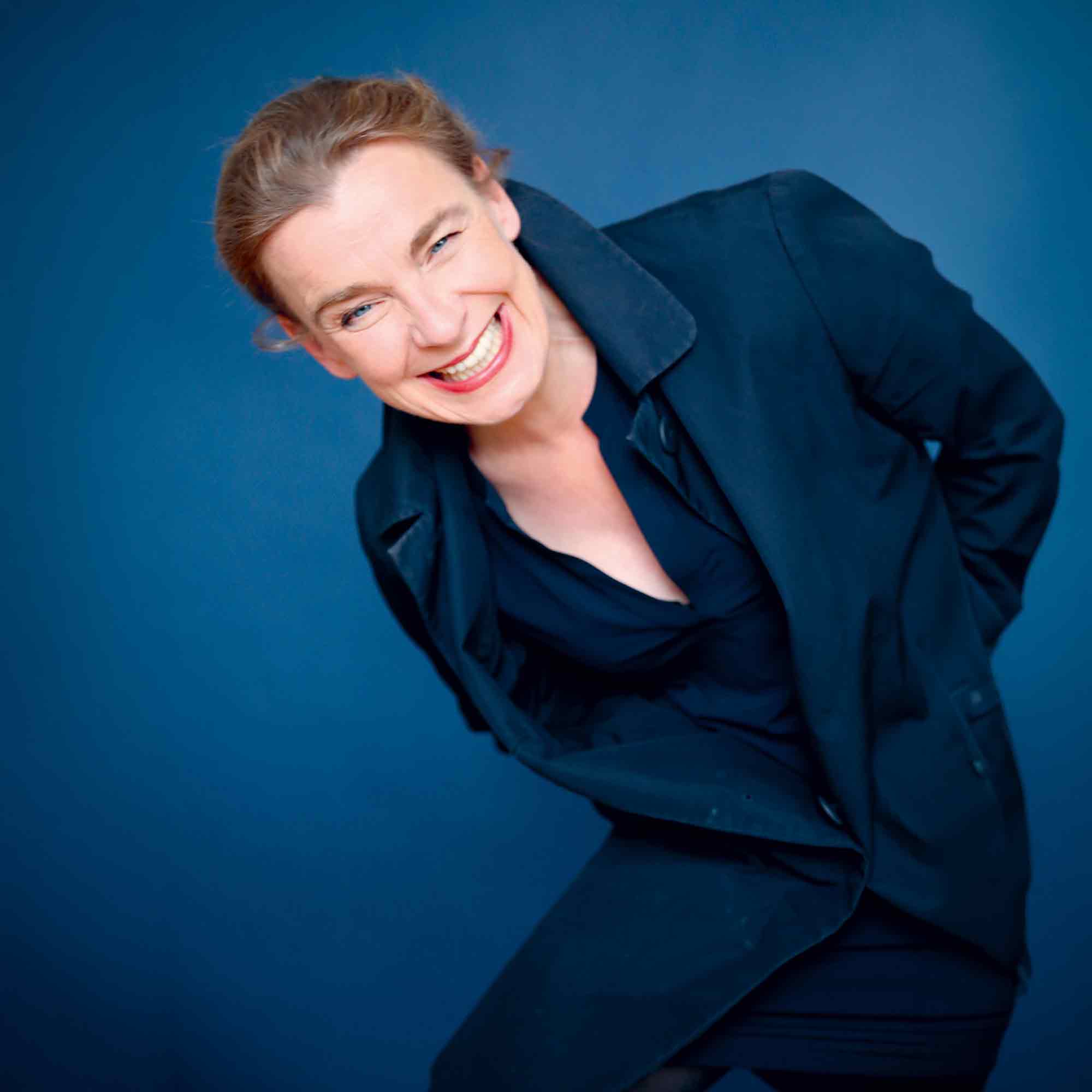 Minden Premiere: Tina Teubner (und Ben Süverkrüp) mit »Ohne Dich war es immer so schön« am 21. März 2026 im Johanniskirchhof (Kabarett und Lieder) Minden Premiere: Tina Teubner (und Ben Süverkrüp) mit »Ohne Dich war es immer so schön« am 21. März 2026 im Johanniskirchhof (Kabarett und Lieder)