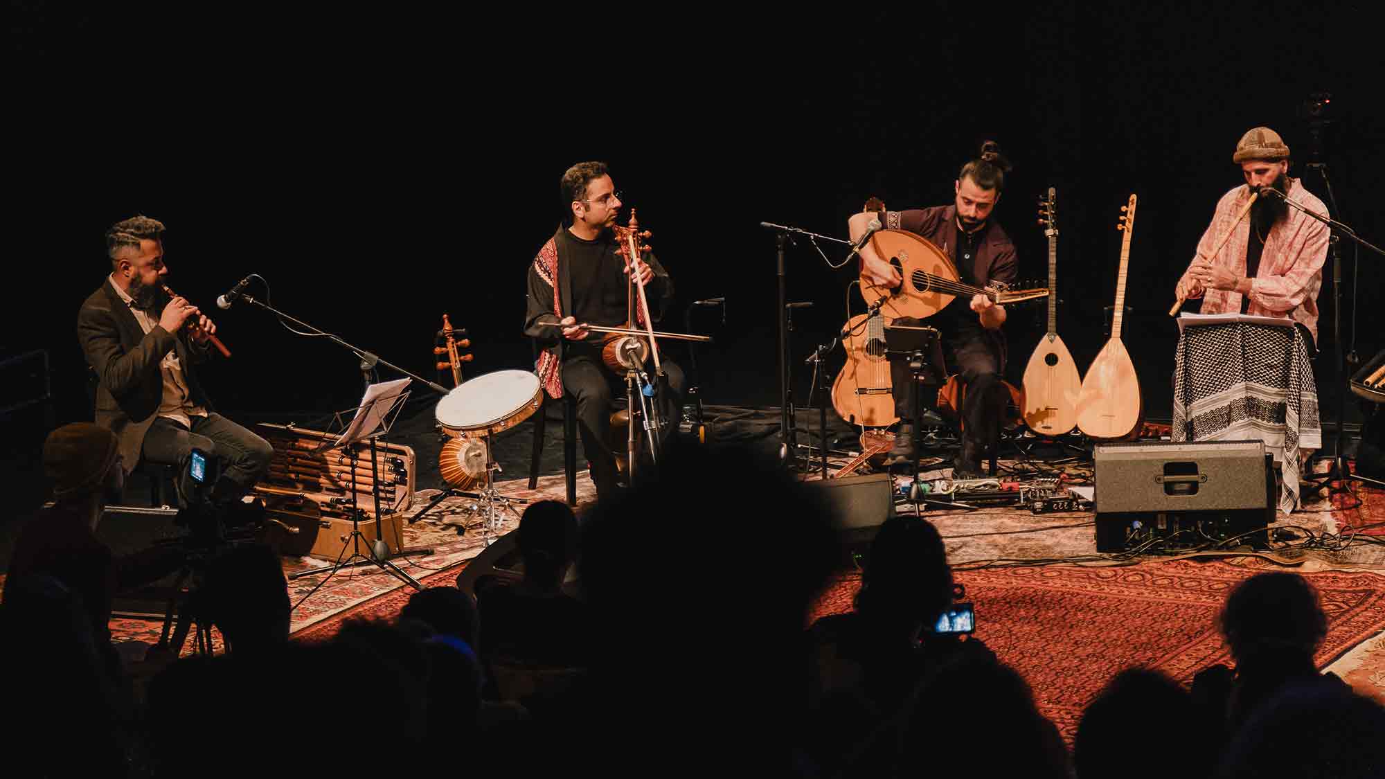 Rudolf Oetker Halle Bielefeld: Eren Akşahin & Friends, »Cemal Cemale 6 – Excerpts from Simurgh«, 18. März 2026 Rudolf Oetker Halle Bielefeld: Eren Akşahin & Friends, »Cemal Cemale 6 – Excerpts from Simurgh«, 18. März 2026
