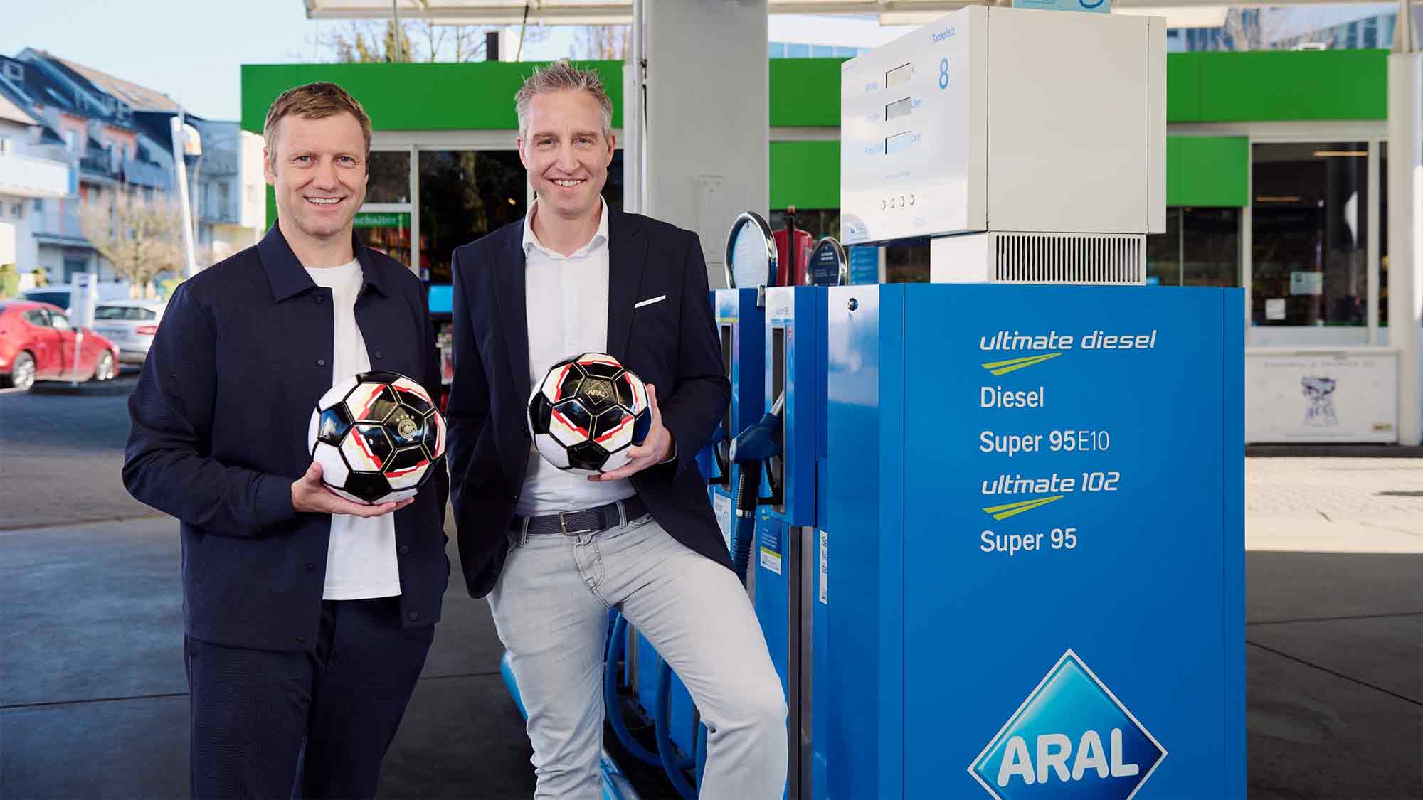 Aktion an Aral Tankstellen: Anpfiff zum Sammeln – Aral und DFB starten Ball Aktion im Vorfeld der Fußball WM