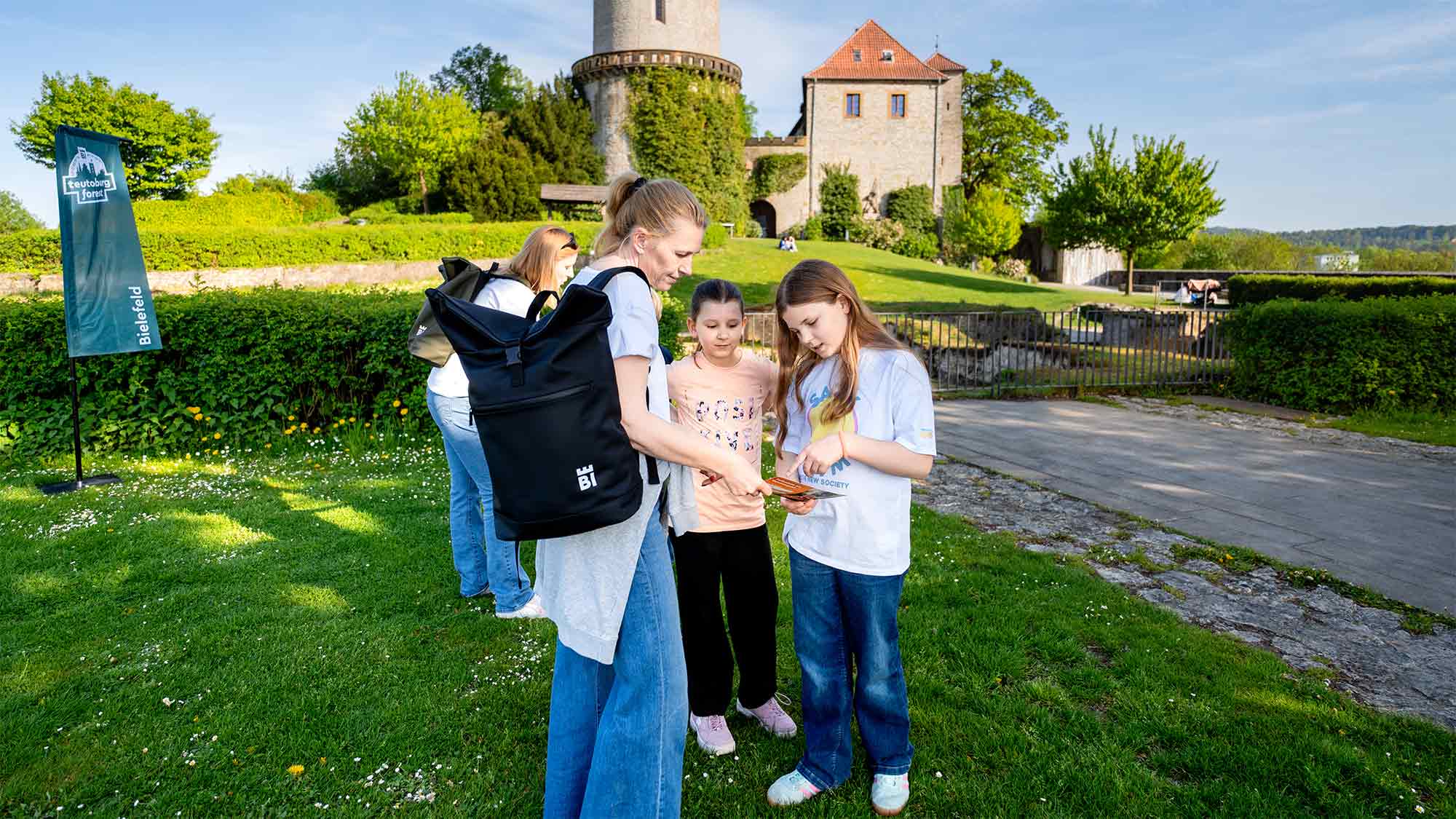 Bielefeld Marketing lädt zum kostenlosen Aktionstag »Der Teuto ruft!« am 5. Juli 2026 Bielefeld Marketing lädt zum kostenlosen Aktionstag »Der Teuto ruft!« am 5. Juli 2026