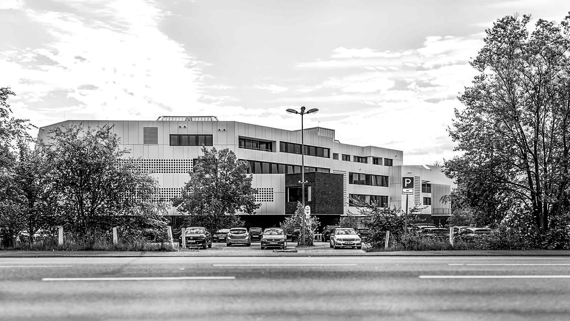 NOW Commons: Stadthalle Gütersloh, Parkplatz NOW Commons: Stadthalle Gütersloh, Parkplatz