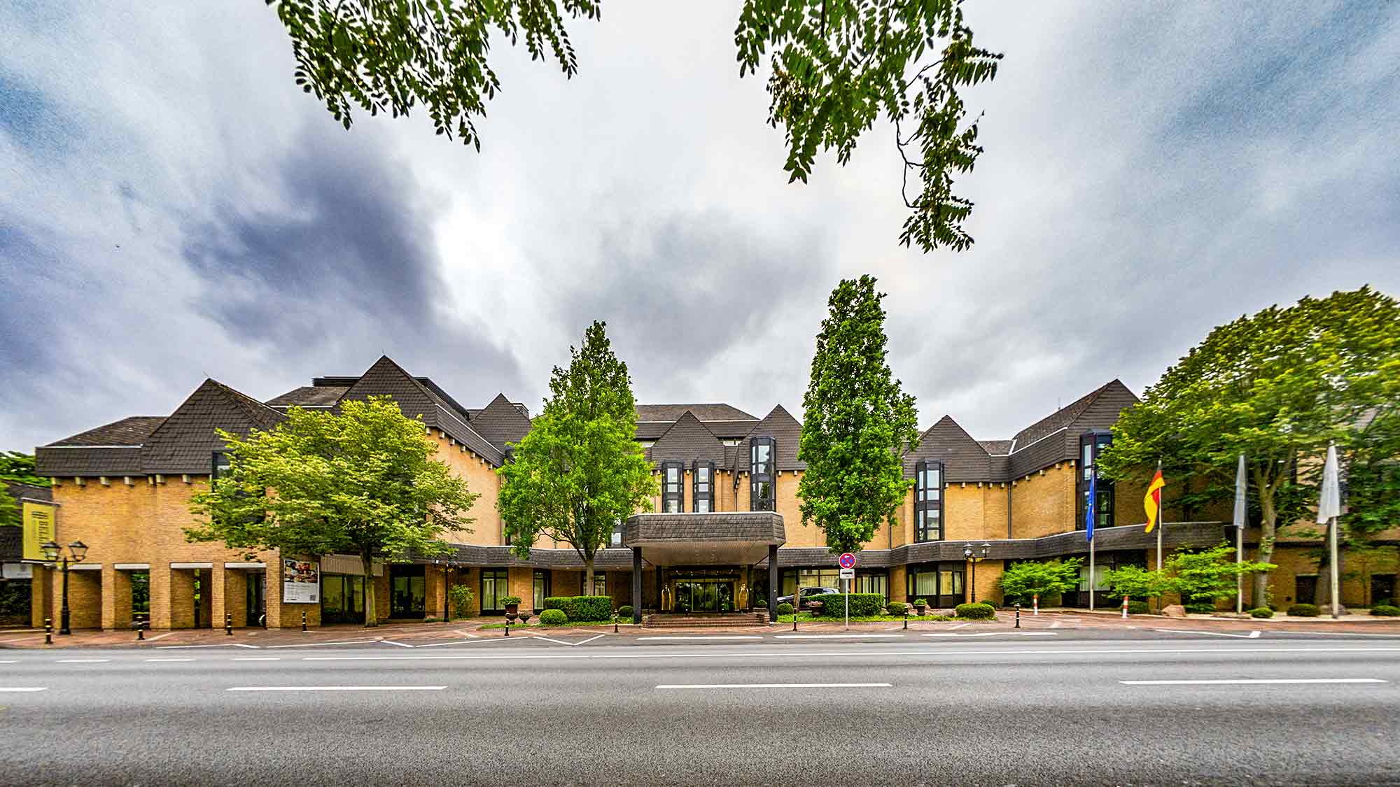 NOW Commons: Parkhotel, Kirchstraße Gütersloh NOW Commons: Parkhotel, Kirchstraße Gütersloh