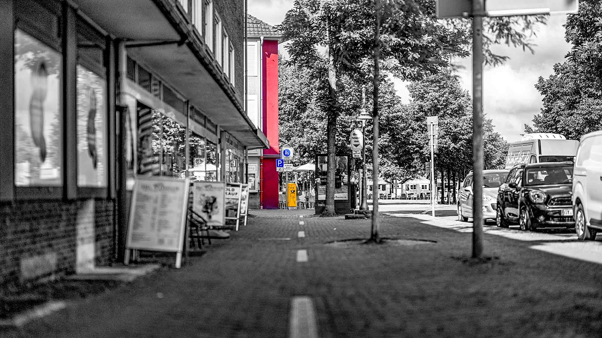 NOW Commons: Königstraße, Blick Richtung Dreiecksplatz Gütersloh
