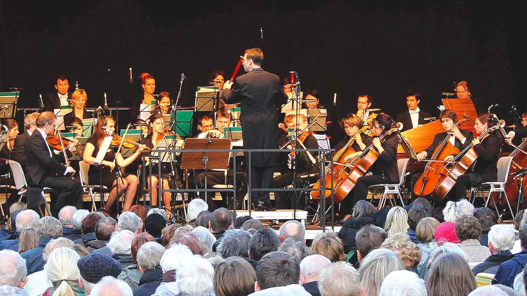 KWS History: Stadtgeschichte Gütersloh – Westfälische Kammerphilharmonie im Parkbad (2012)