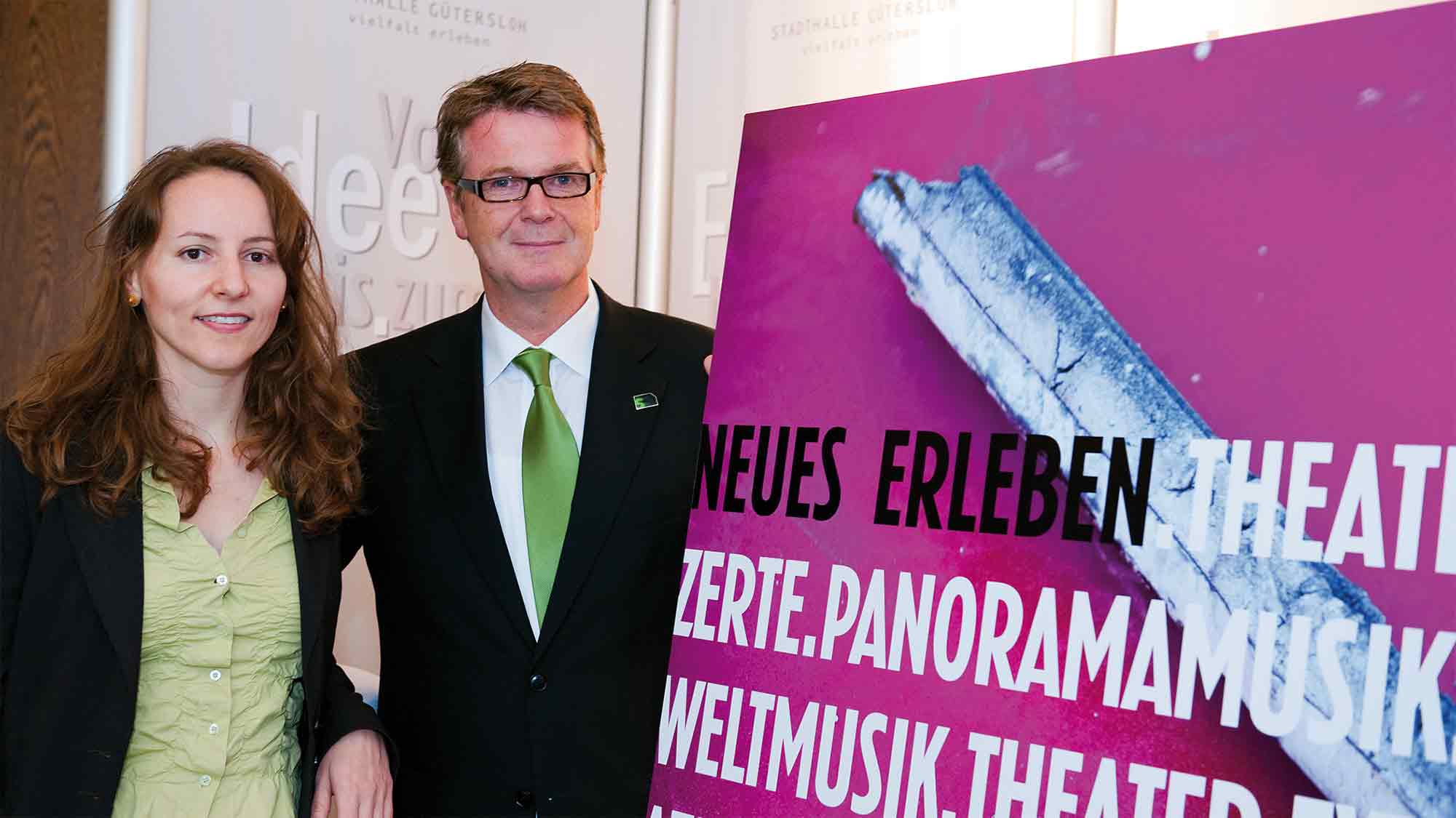 KWS History: Stadtgeschichte Gütersloh – Eröffnungsspielzeit im neuen Theater (2010) KWS History: Stadtgeschichte Gütersloh – Eröffnungsspielzeit im neuen Theater (2010)