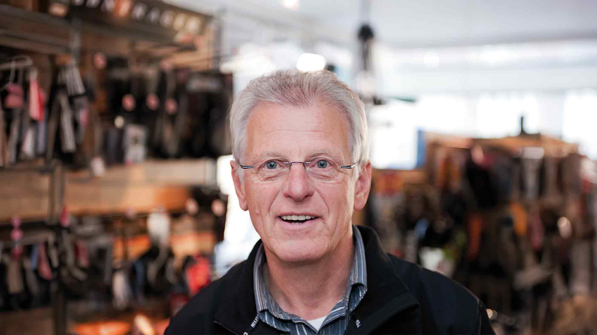 KWS History: Stadtgeschichte Gütersloh – Interview mit Jürgen Reipschläger (2009) KWS History: Stadtgeschichte Gütersloh – Interview mit Jürgen Reipschläger (2009)