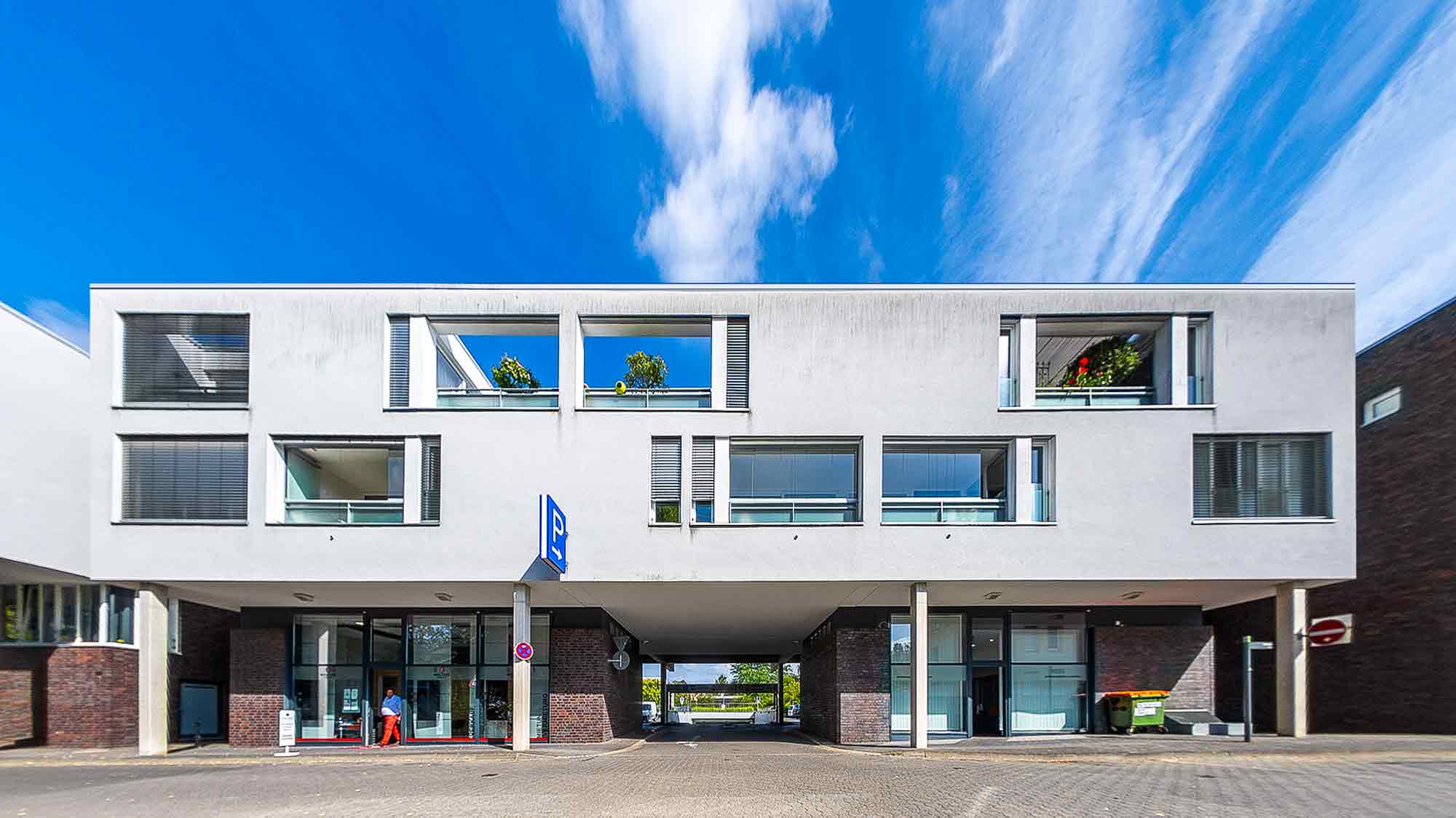NOW Commons: Einfahrt Tiefgarage Daltropstraße Gütersloh NOW Commons: Einfahrt Tiefgarage Daltropstraße Gütersloh
