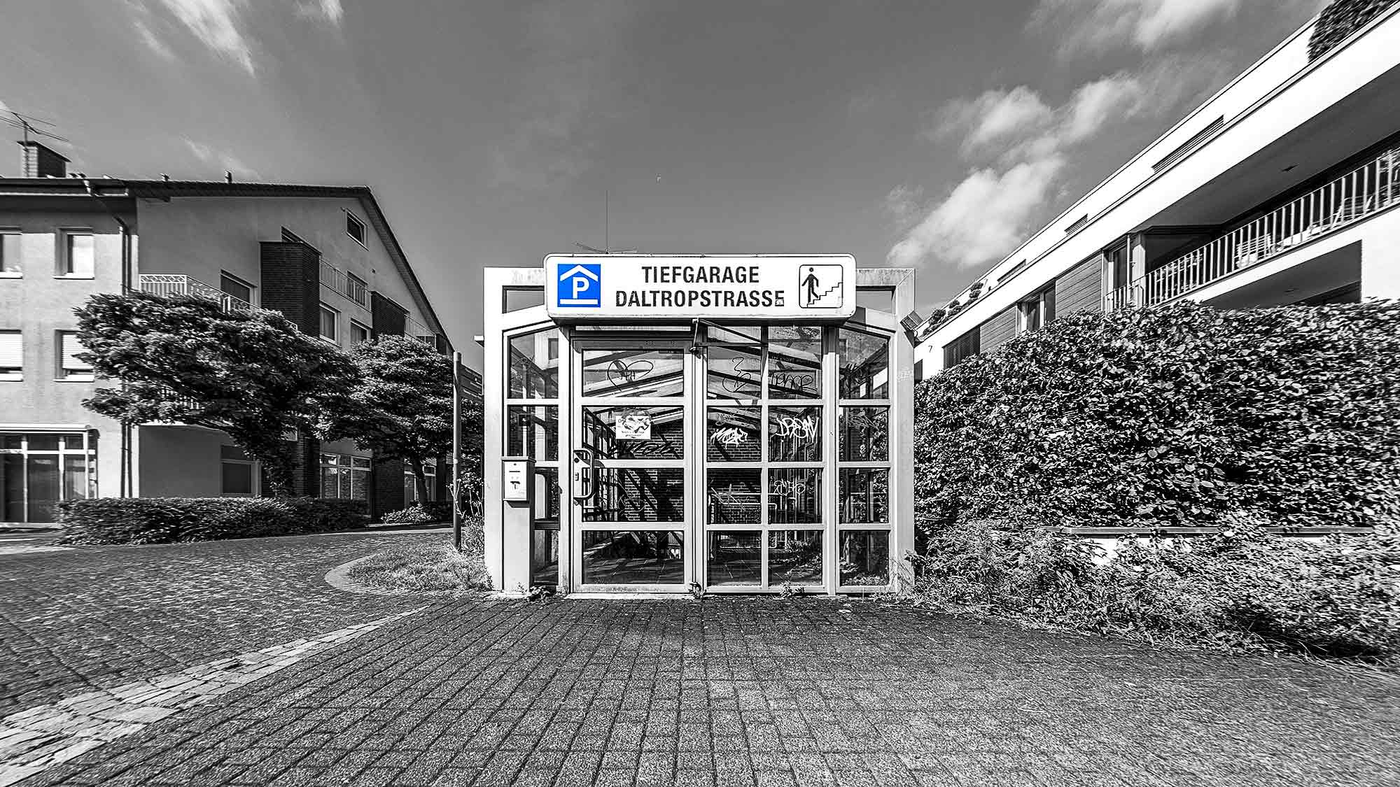 NOW Commons: Eingang Tiefgarage Daltropstraße Gütersloh NOW Commons: Eingang Tiefgarage Daltropstraße Gütersloh
