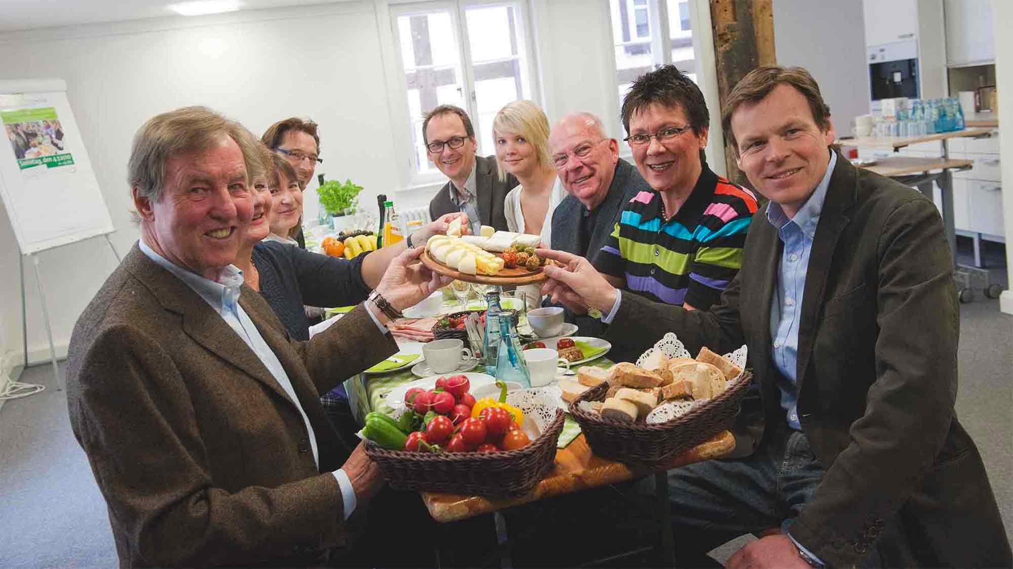 KWS History: Stadtgeschichte Gütersloh – »Bürgerbrunch« der Bürgerstiftung Gütersloh 2010 KWS History: Stadtgeschichte Gütersloh – »Bürgerbrunch« der Bürgerstiftung Gütersloh 2010