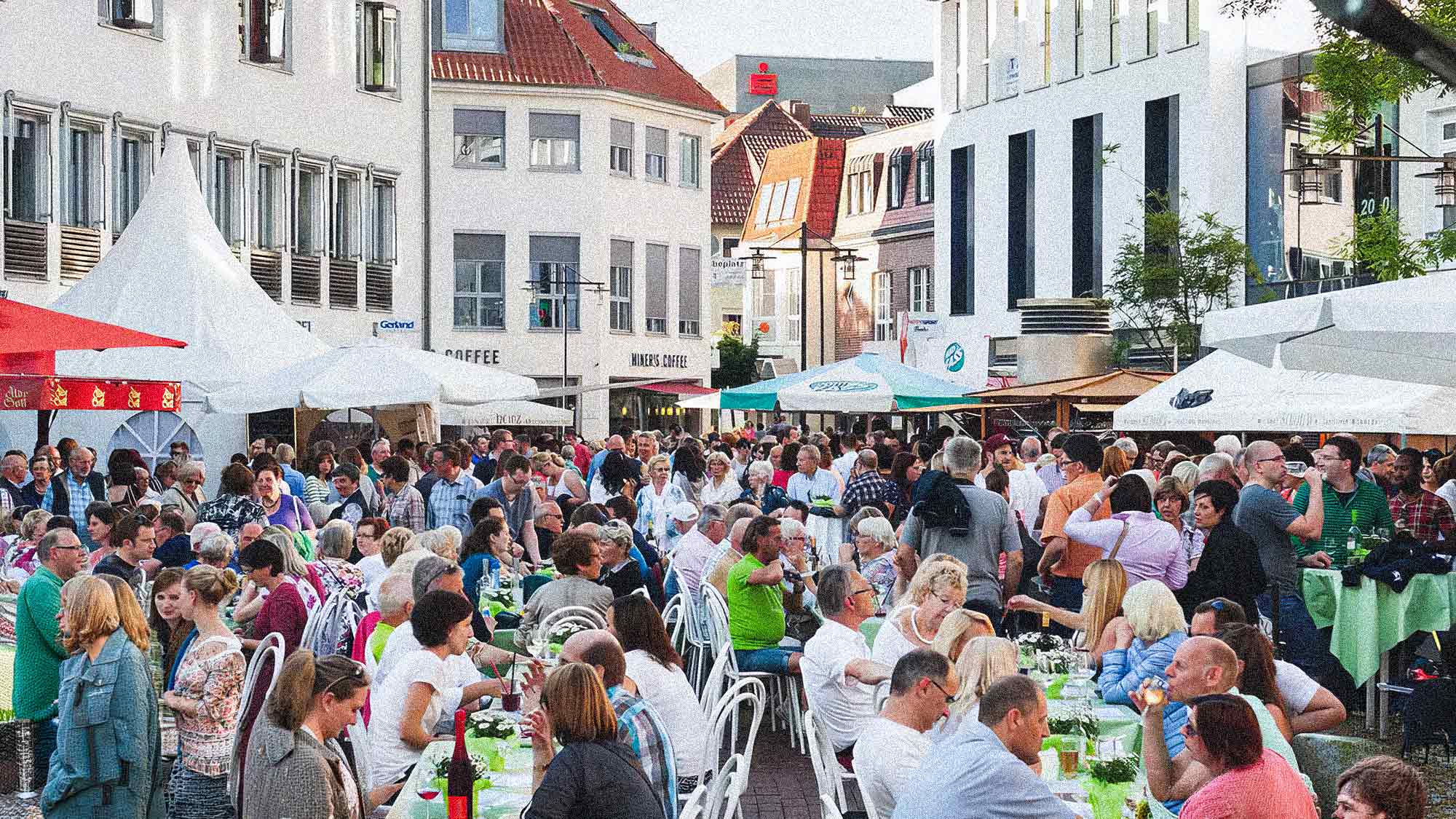 NOW Commons: Gütersloher Weinmarkt 2015 auf dem Kolbeplatz Gütersloh NOW Commons: Gütersloher Weinmarkt 2015 auf dem Kolbeplatz Gütersloh
