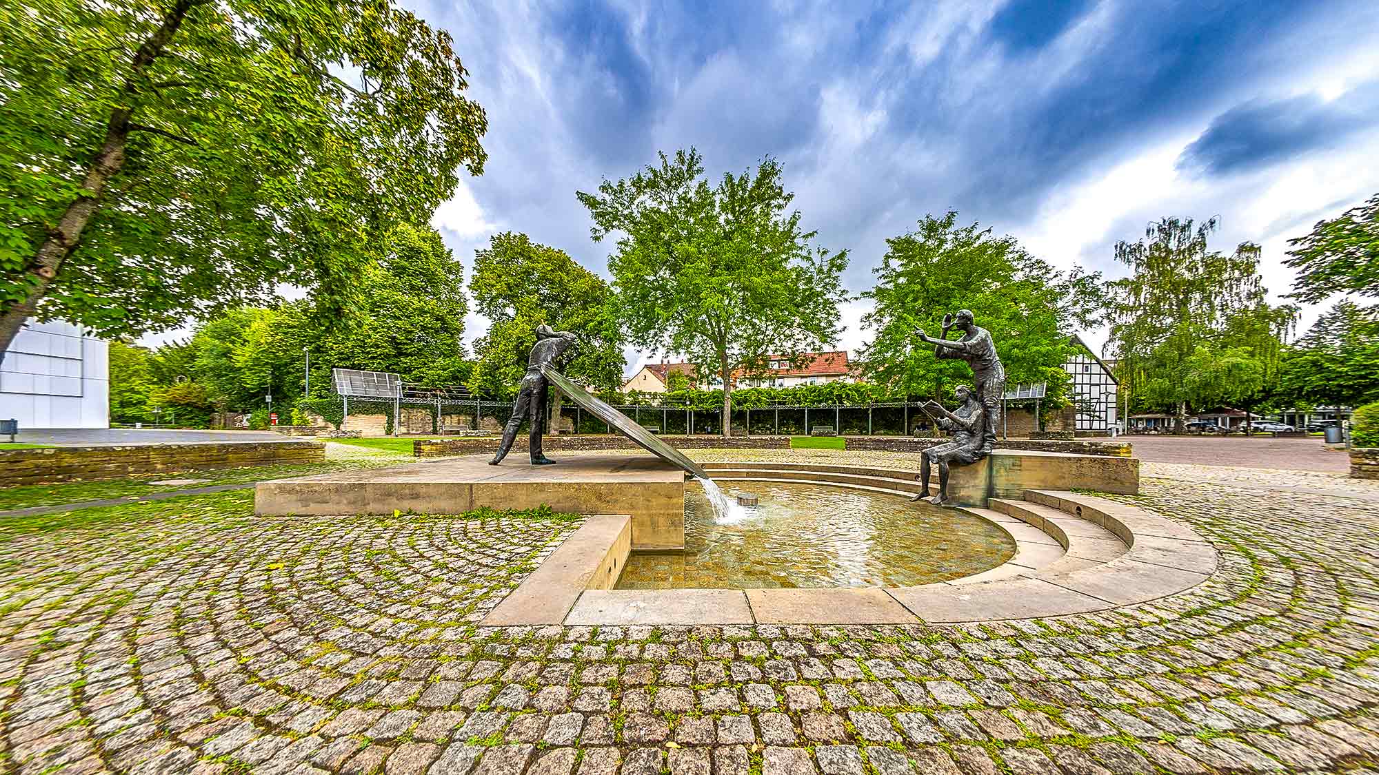 NOW Commons: Medienbrunnen, Theodor Heuss Platz, Stadthalle Gütersloh NOW Commons: Medienbrunnen, Theodor Heuss Platz, Stadthalle Gütersloh