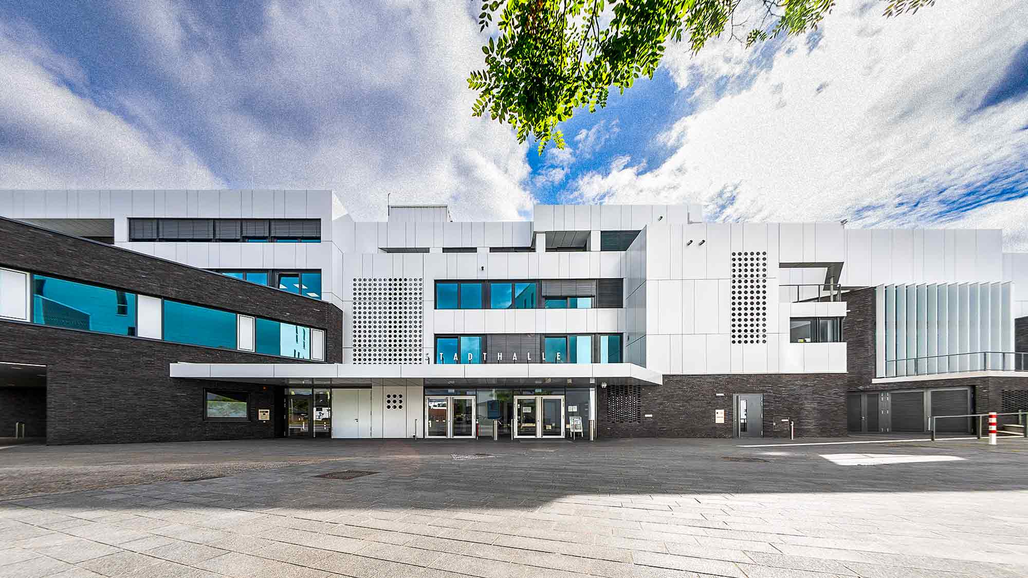 NOW Commons: Stadthalle Gütersloh, Entrée NOW Commons: Stadthalle Gütersloh, Entrée