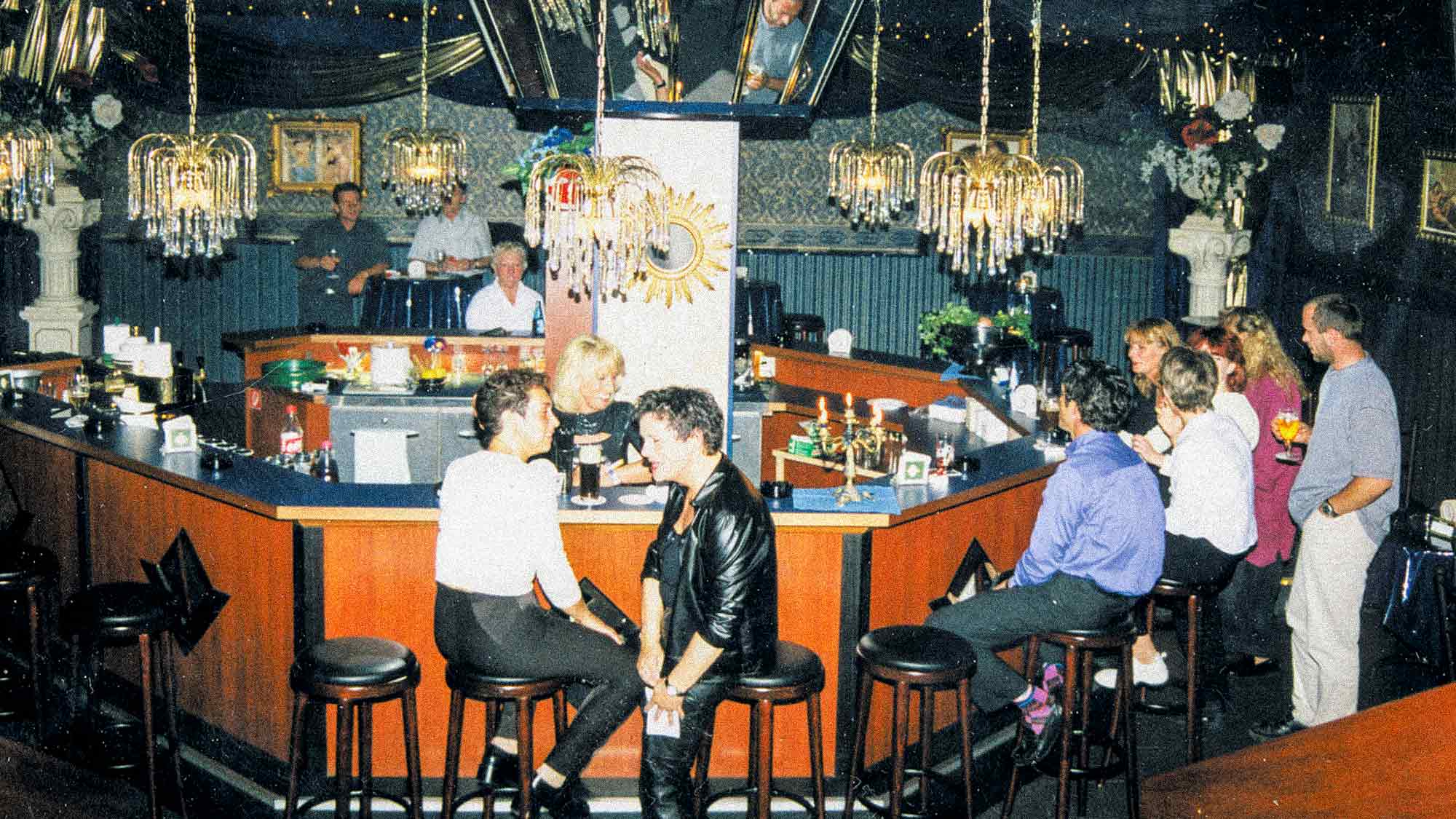 NOW Commons: Biergarten »Disco Charisma«, Schloß Holte Stukenbrock (2001) NOW Commons: Biergarten »Disco Charisma«, Schloß Holte Stukenbrock (2001)