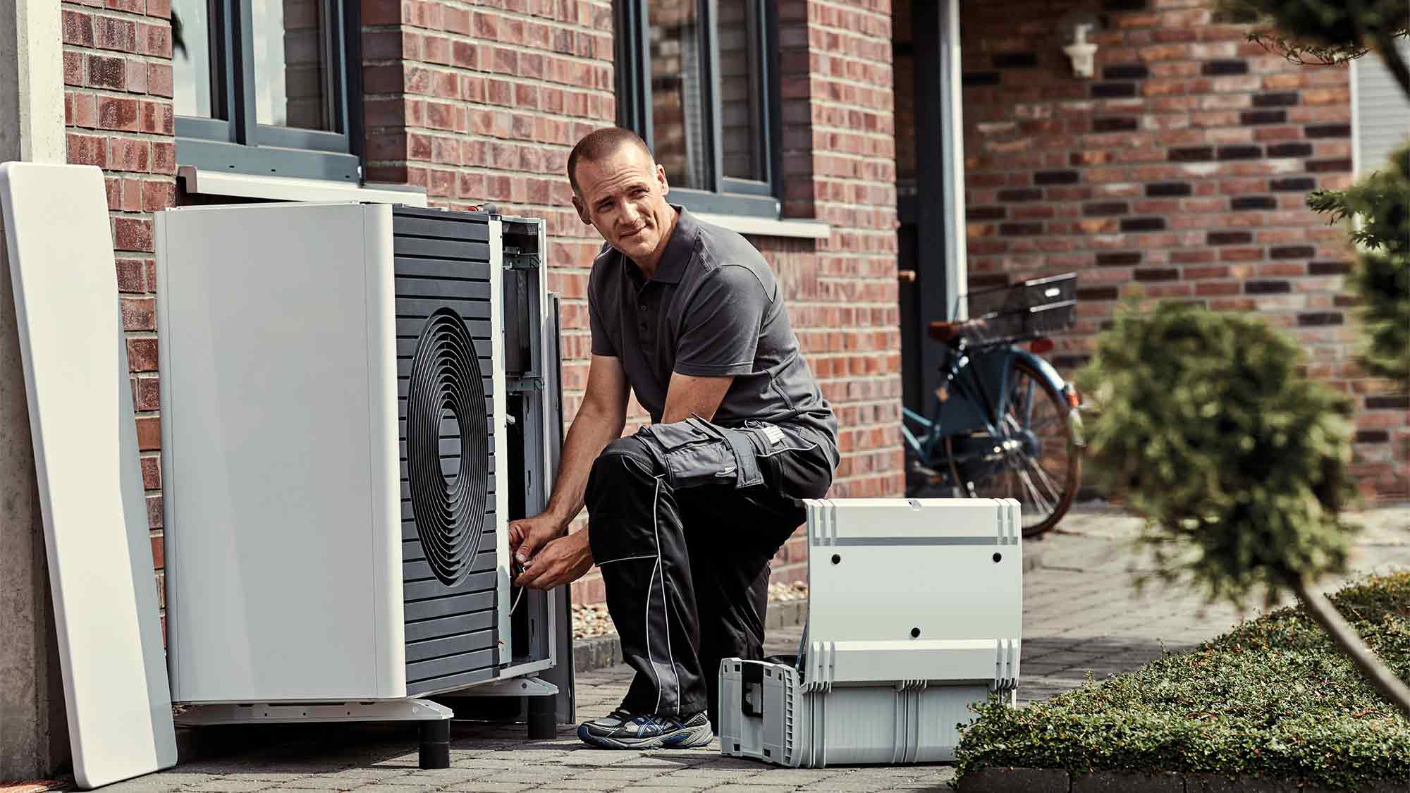 NOW Lesertelefon: Servicethema Bauen und Wohnen – Heizen mit der Wärmepumpe NOW Lesertelefon: Servicethema Bauen und Wohnen – Heizen mit der Wärmepumpe