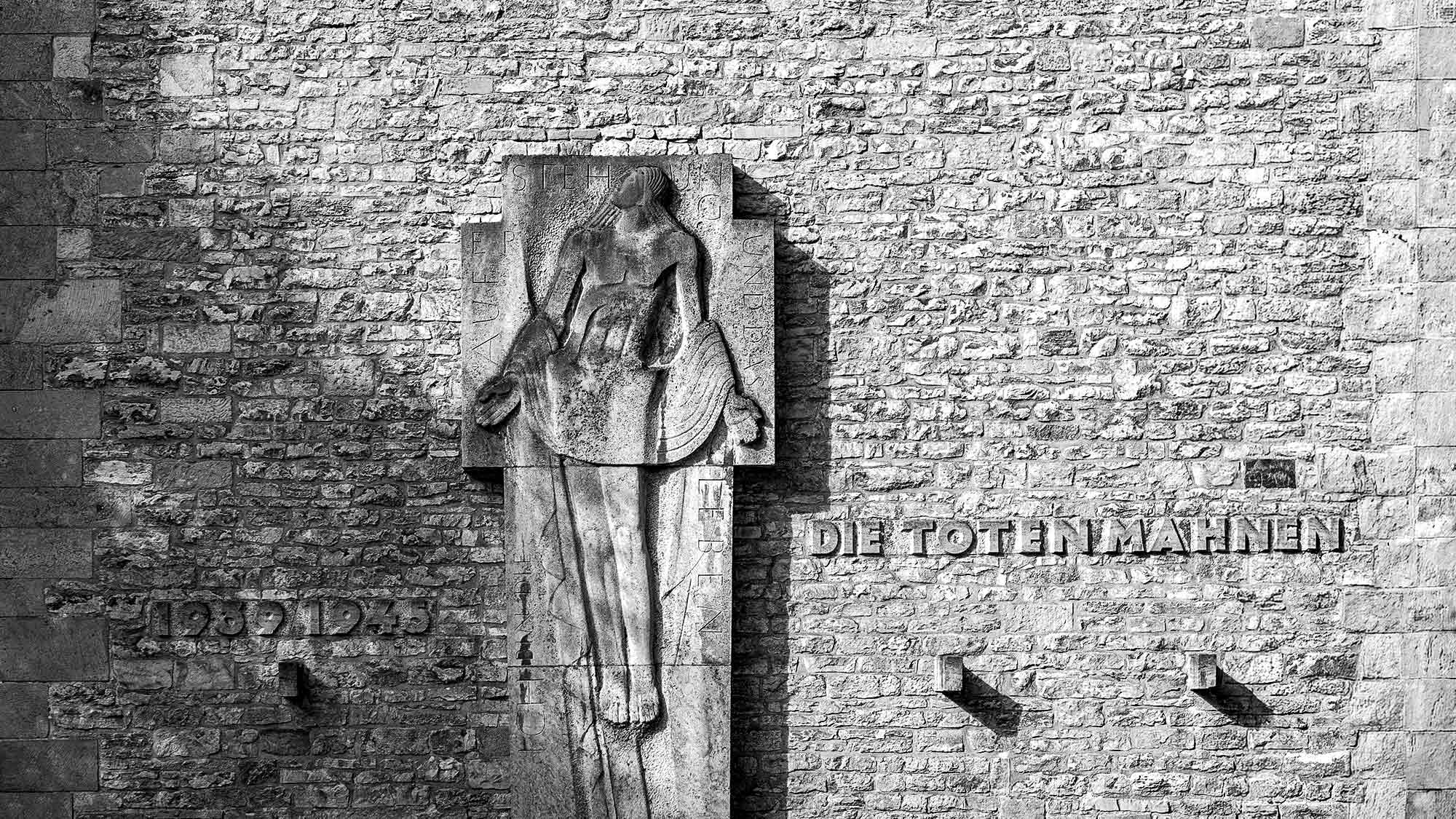 NOW Commons: Mahnmal Zweiter Weltkrieg, Apostelkirche, Am Alten Kirchplatz, Gütersloh … NOW Commons: Mahnmal Zweiter Weltkrieg, Apostelkirche, Am Alten Kirchplatz, Gütersloh …