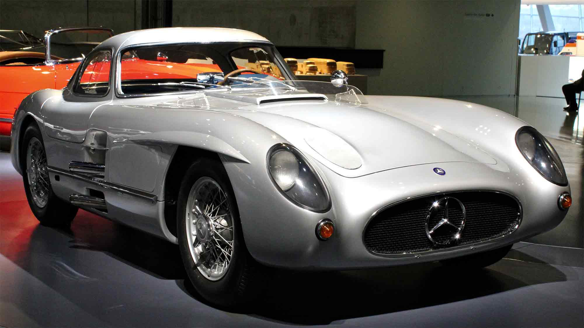 Der Silberpfeil, der nie ein Rennen fuhr – Mercedes Benz W 196 S 300 SLR Uhlenhaut Coupé Der Silberpfeil, der nie ein Rennen fuhr – Mercedes Benz W 196 S 300 SLR Uhlenhaut Coupé