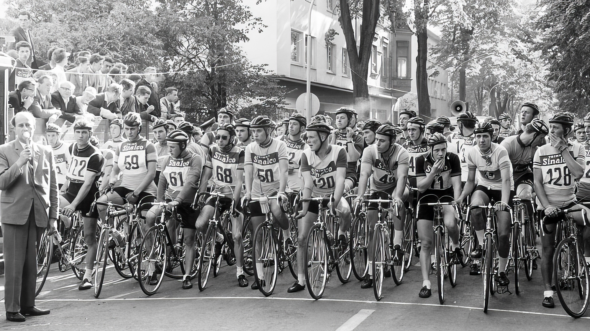 #NOW #Commons: Startaufstellung zum traditionellen #Michaelisradrennen am 2. Oktober 1960 #NOW #Commons: Startaufstellung zum traditionellen #Michaelisradrennen am 2. Oktober 1960