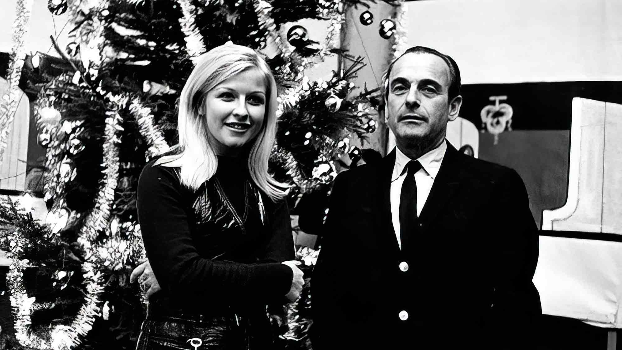 NOW Commons: Kosmetik Ikone Gardy Kleinemas und der Besitzer des Palace Hotels St. Moritz NOW Commons: Kosmetik Ikone Gardy Kleinemas und der Besitzer des Palace Hotels St. Moritz