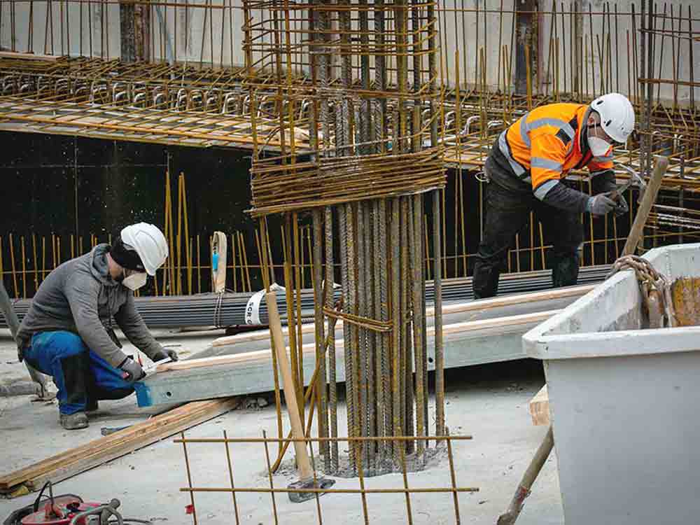 Appell für mehr Arbeitsschutz Gedenken an verunglückte Beschäftigte im Kreis Gütersloh