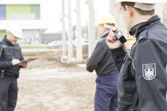 Hauptzollamt Osnabrück: Festnahme bei Kontrolle auf einer Baustelle in Meppen; Osnabrücker Zöllner beenden illegalen Aufenthalt und illegale Beschäftigung