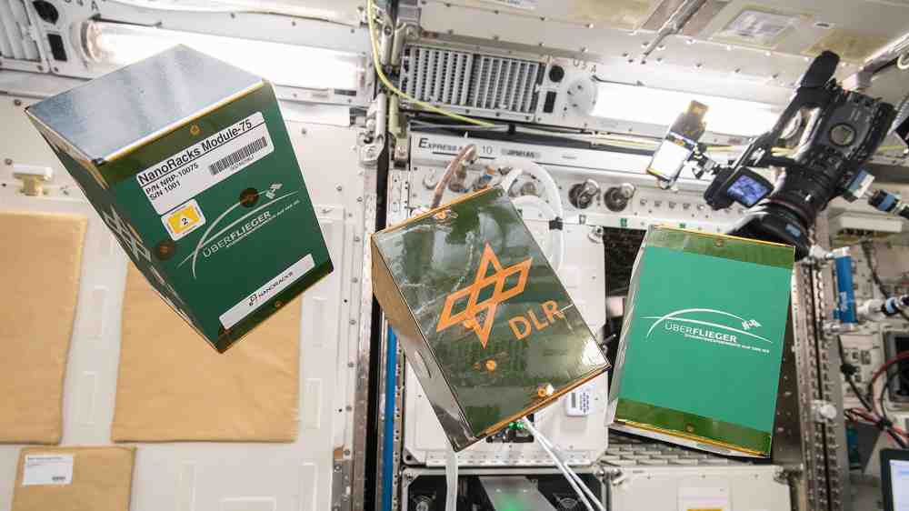 Nach den Sternen greifen: Studentenexperimente für die ISS Nach den Sternen greifen: Studentenexperimente für die ISS