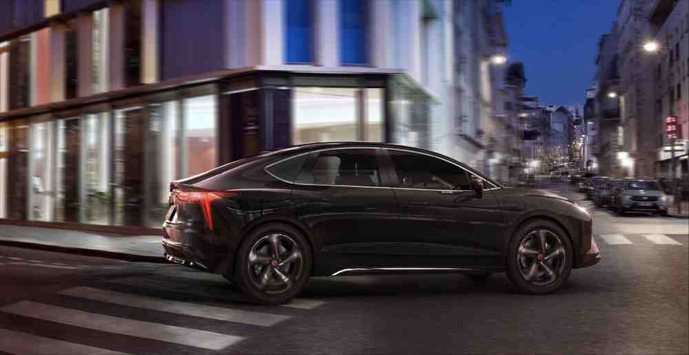»Mobilize Limo«: elektrische Limousine für Ridehailing-Services in ausgewählten Märkten »Mobilize Limo«: elektrische Limousine für Ridehailing-Services in ausgewählten Märkten