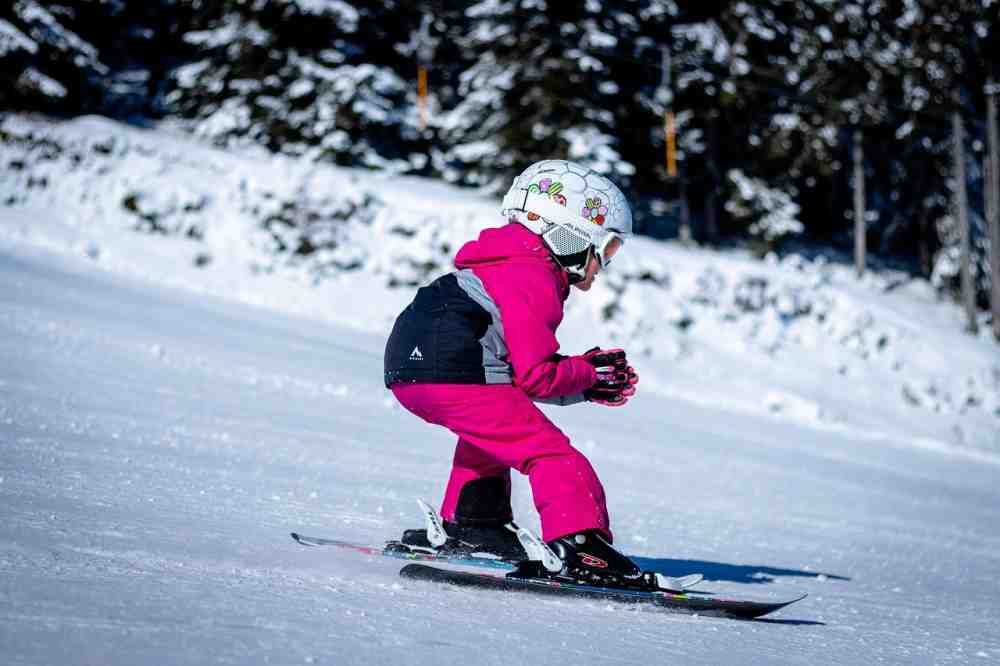 Skifahren in den Weihnachtsferien! Mit dem Sportbund in den Schnee! Skifahren in den Weihnachtsferien! Mit dem Sportbund in den Schnee!