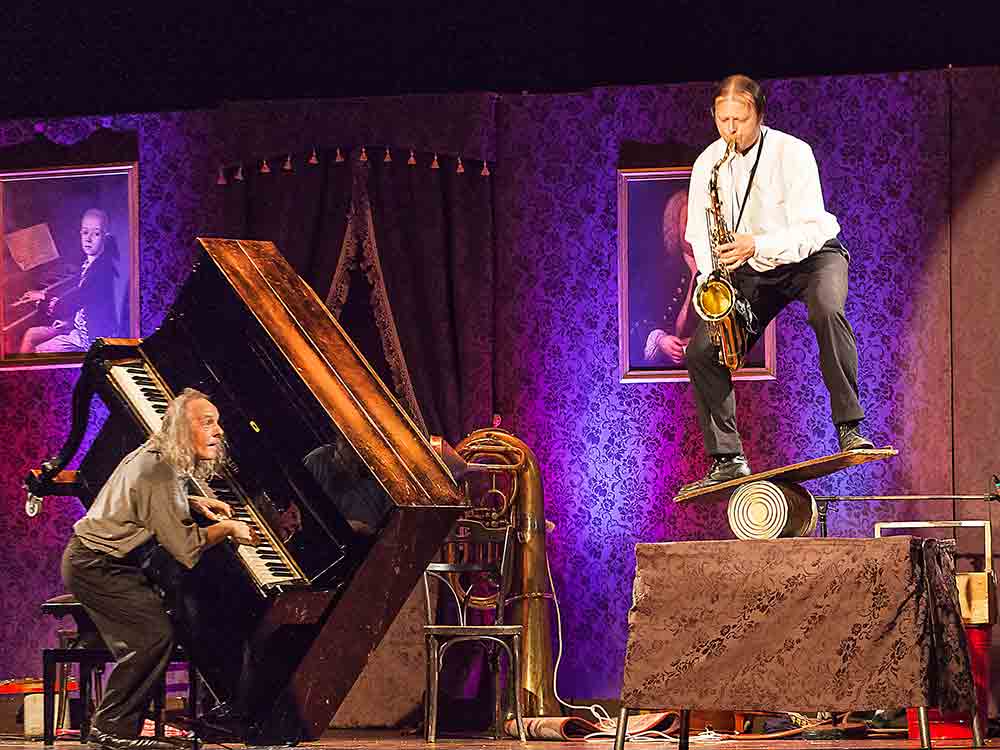 »Gogol & Mäx«, »Concerto Humoroso«, musikalisch-akrobatische Höchstleistungen im Theater Gütersloh »Gogol & Mäx«, »Concerto Humoroso«, musikalisch-akrobatische Höchstleistungen im Theater Gütersloh
