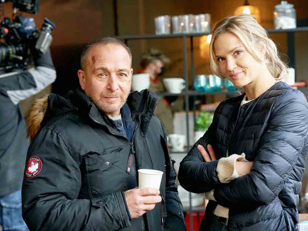 Drehstart für Eventfilm-Reihe, Erdoğan Atalay, Pia Stutzenstein & Co. stehen wieder für »Cobra 11« vor der Kamera Drehstart für Eventfilm-Reihe, Erdoğan Atalay, Pia Stutzenstein & Co. stehen wieder für »Cobra 11« vor der Kamera