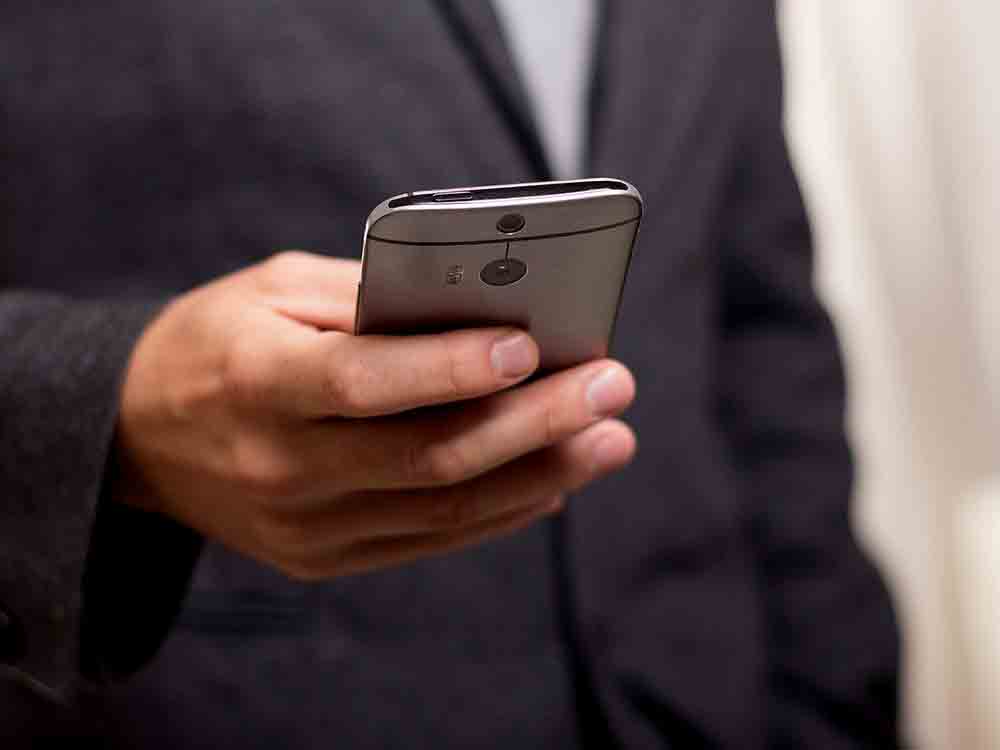 Kreis Gütersloh: Abteilung Gesundheit führt CISS ein, kompatibel mit SORMAS, alle Neu-Infizierten erhalten eine SMS Kreis Gütersloh: Abteilung Gesundheit führt CISS ein, kompatibel mit SORMAS, alle Neu-Infizierten erhalten eine SMS