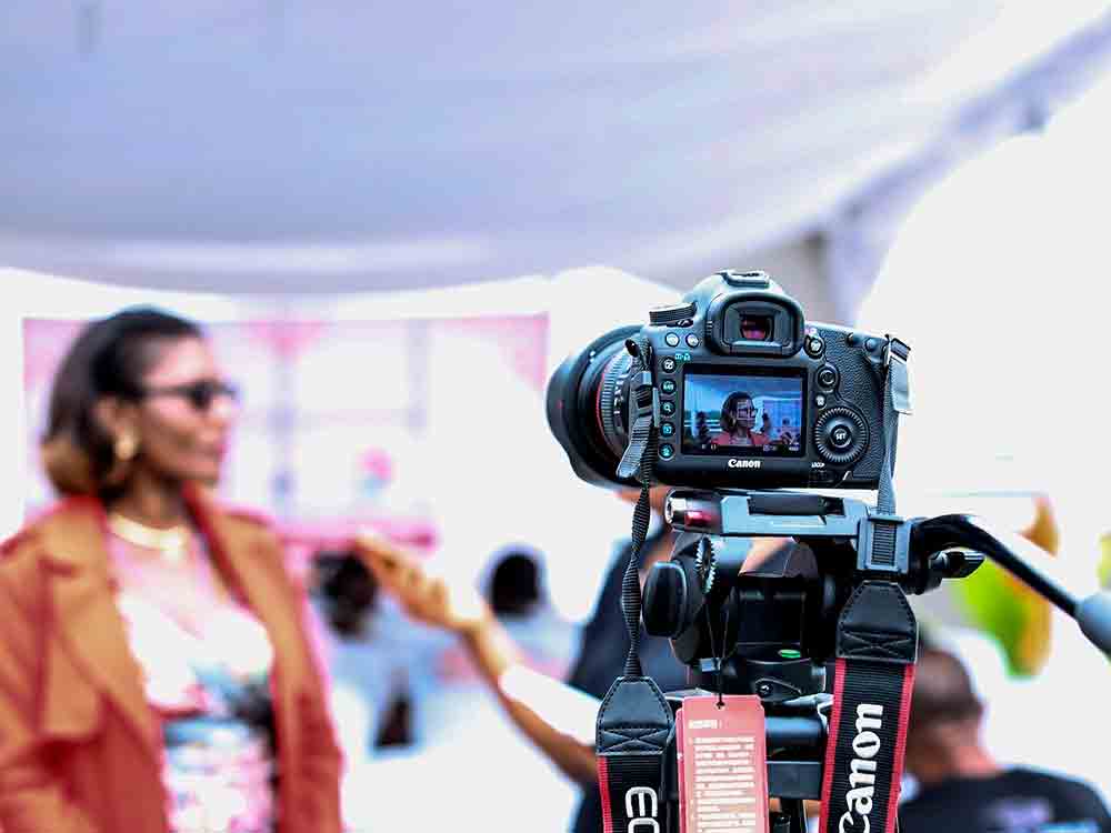 Anzeige: Digitalkameras für Gütersloh, Kameras kaufen, Fujifilm, Panasonic, Nikon, Canon, Olympus, Bielefeld, Foto Anzeige: Digitalkameras für Gütersloh, Kameras kaufen, Fujifilm, Panasonic, Nikon, Canon, Olympus, Bielefeld, Foto