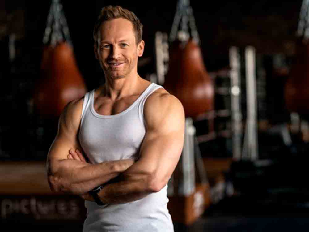 Schauspieler, Extremsportler, Coach … und jetzt auch Autor, Markus Ertelt weiß: »Es ist nie zu spät, um anzufangen« Schauspieler, Extremsportler, Coach … und jetzt auch Autor, Markus Ertelt weiß: »Es ist nie zu spät, um anzufangen«