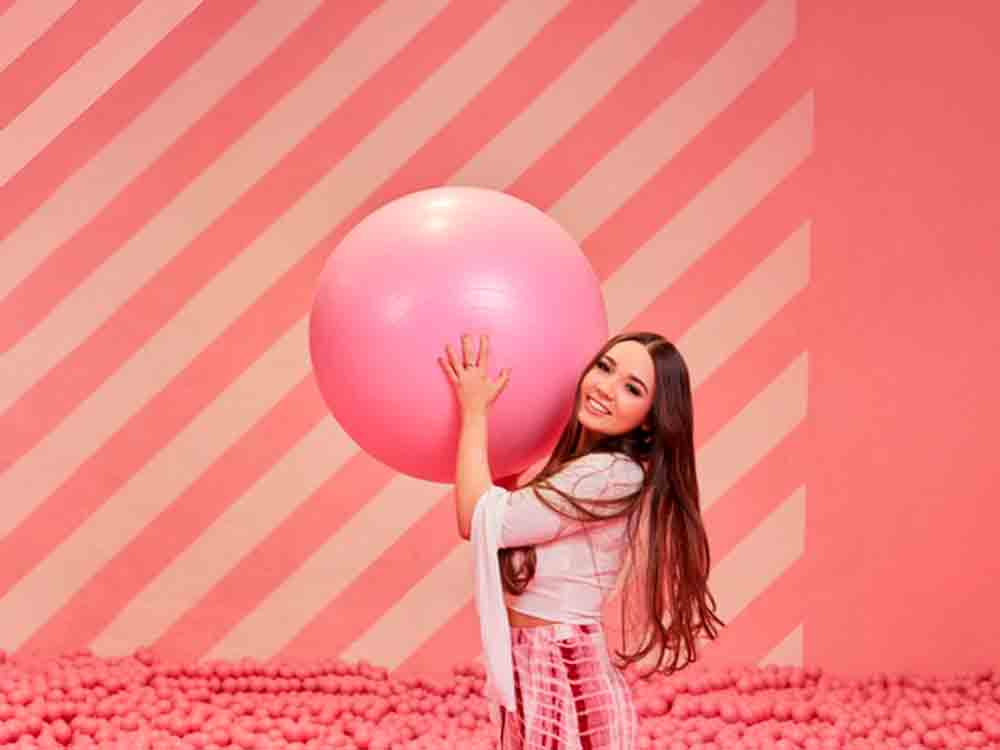 »Jule be like«: Neuer SWR Podcast mit »Influencerin« @julesboringlife »Jule be like«: Neuer SWR Podcast mit »Influencerin« @julesboringlife